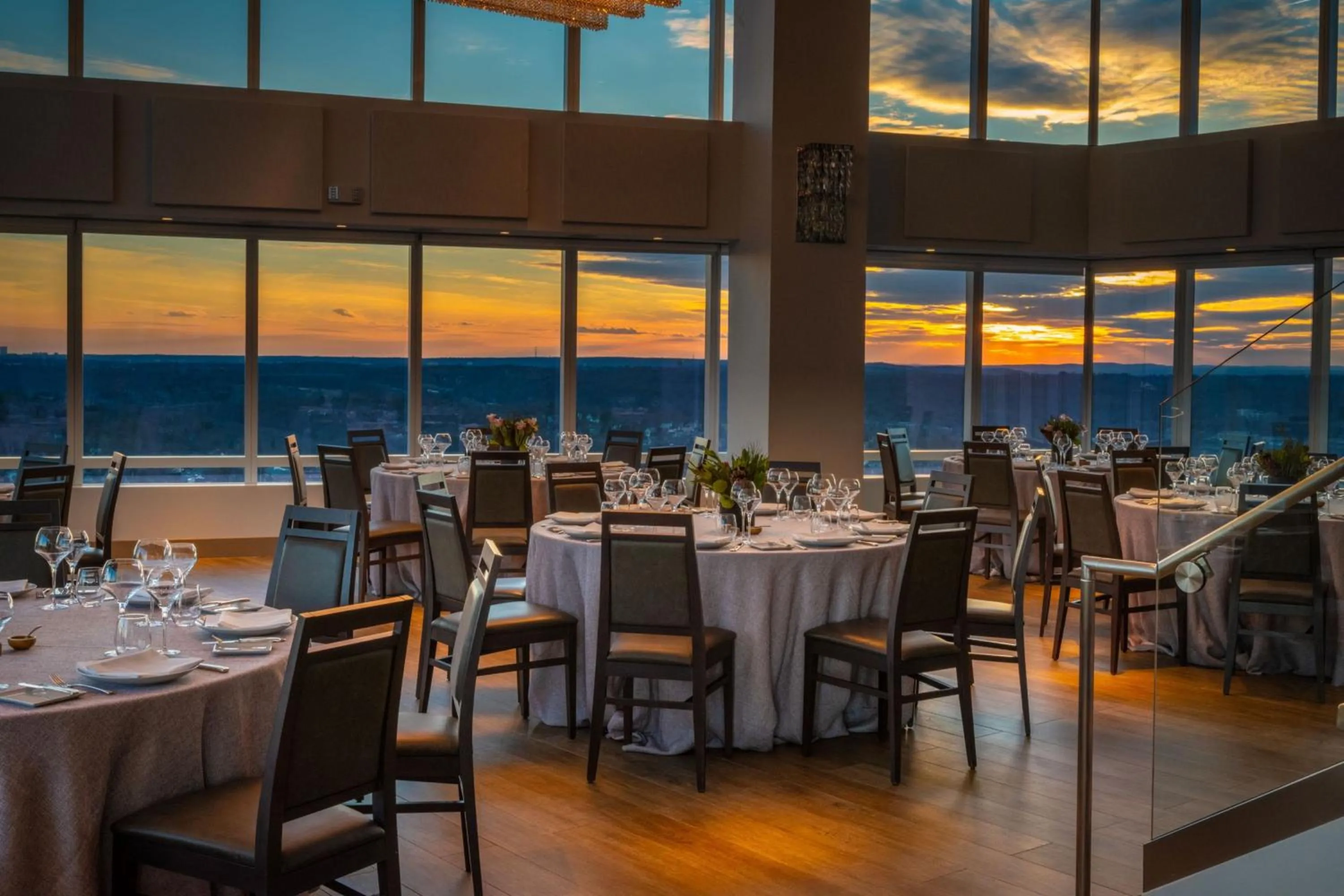 Restaurant/places to eat in The Opus Westchester, Autograph Collection