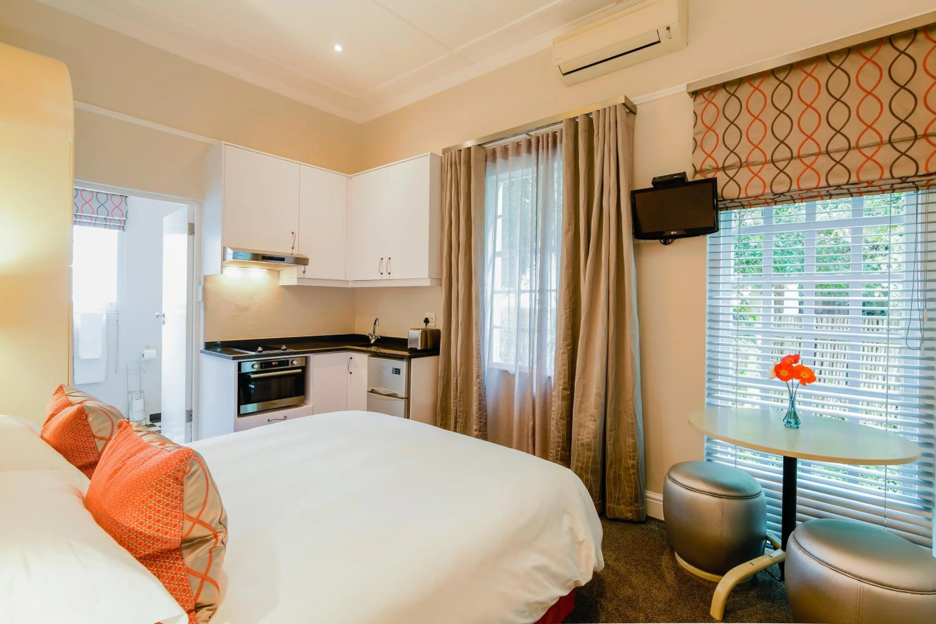 Photo of the whole room, Bed in Eendracht Apartments