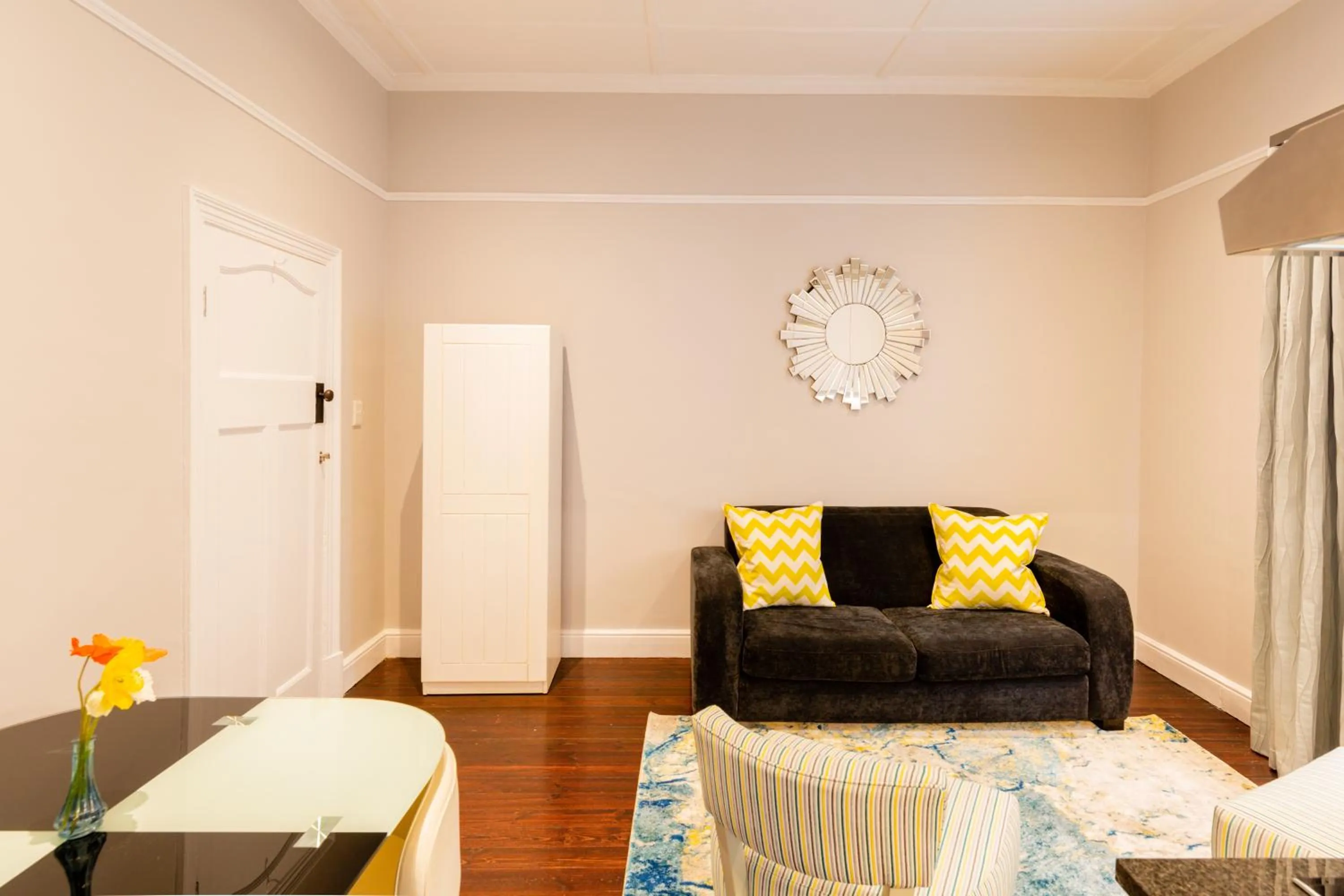 Seating area in Eendracht Apartments