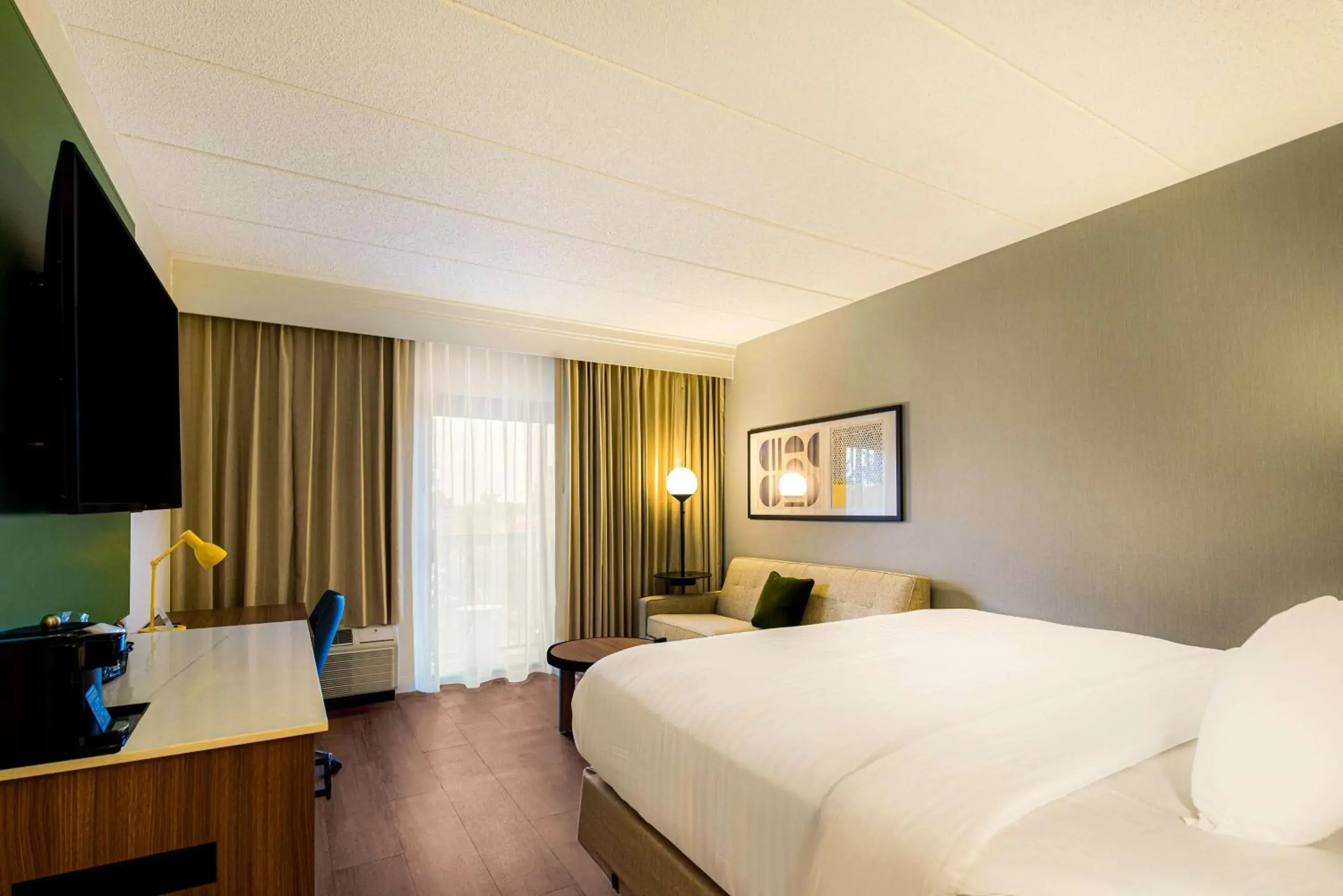 Bedroom, Bed in Sonesta Select Philadelphia Airport Bedroom, Bed in Sonesta Select Philadelphia Airport