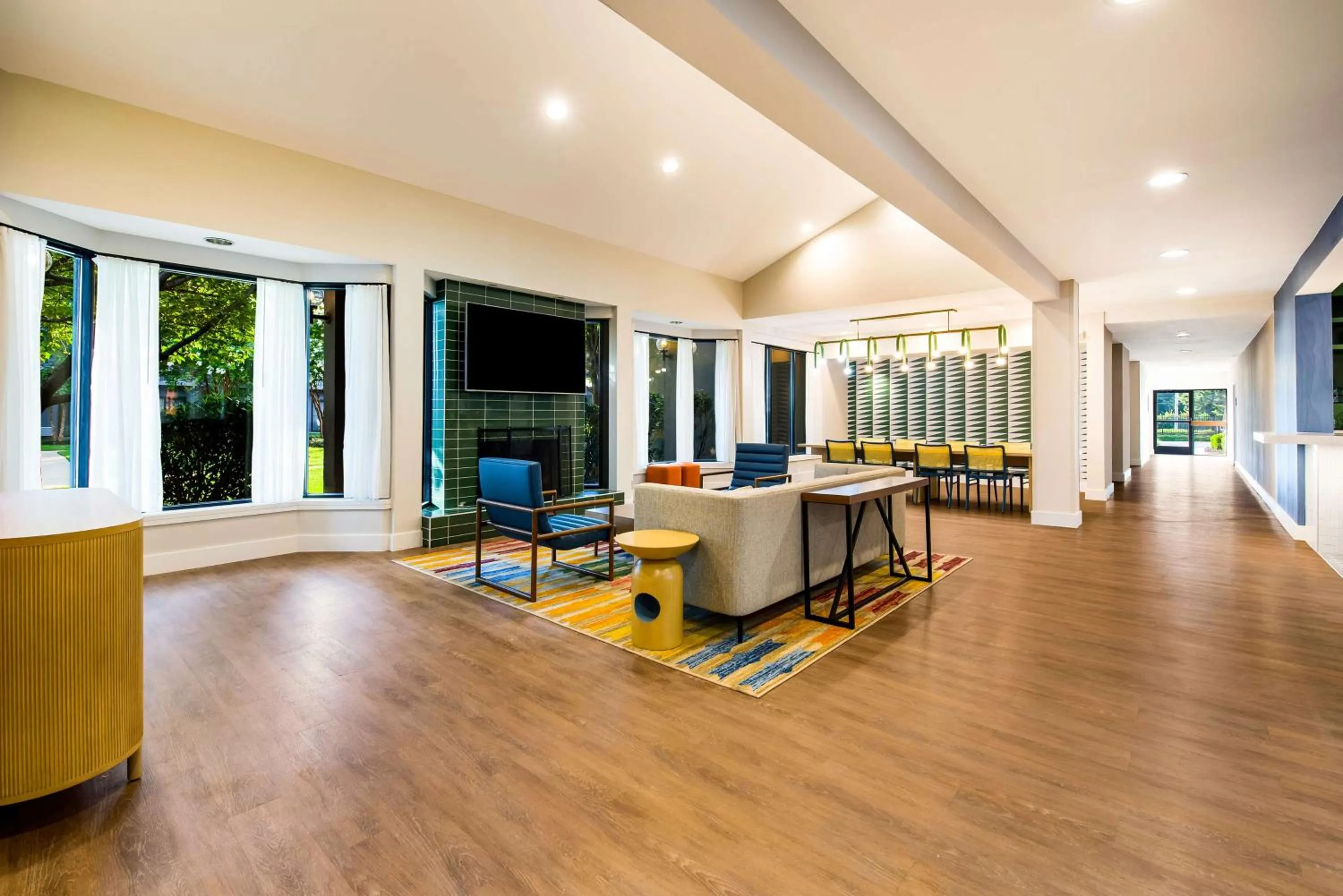 Lobby or reception in Sonesta Select Philadelphia Airport