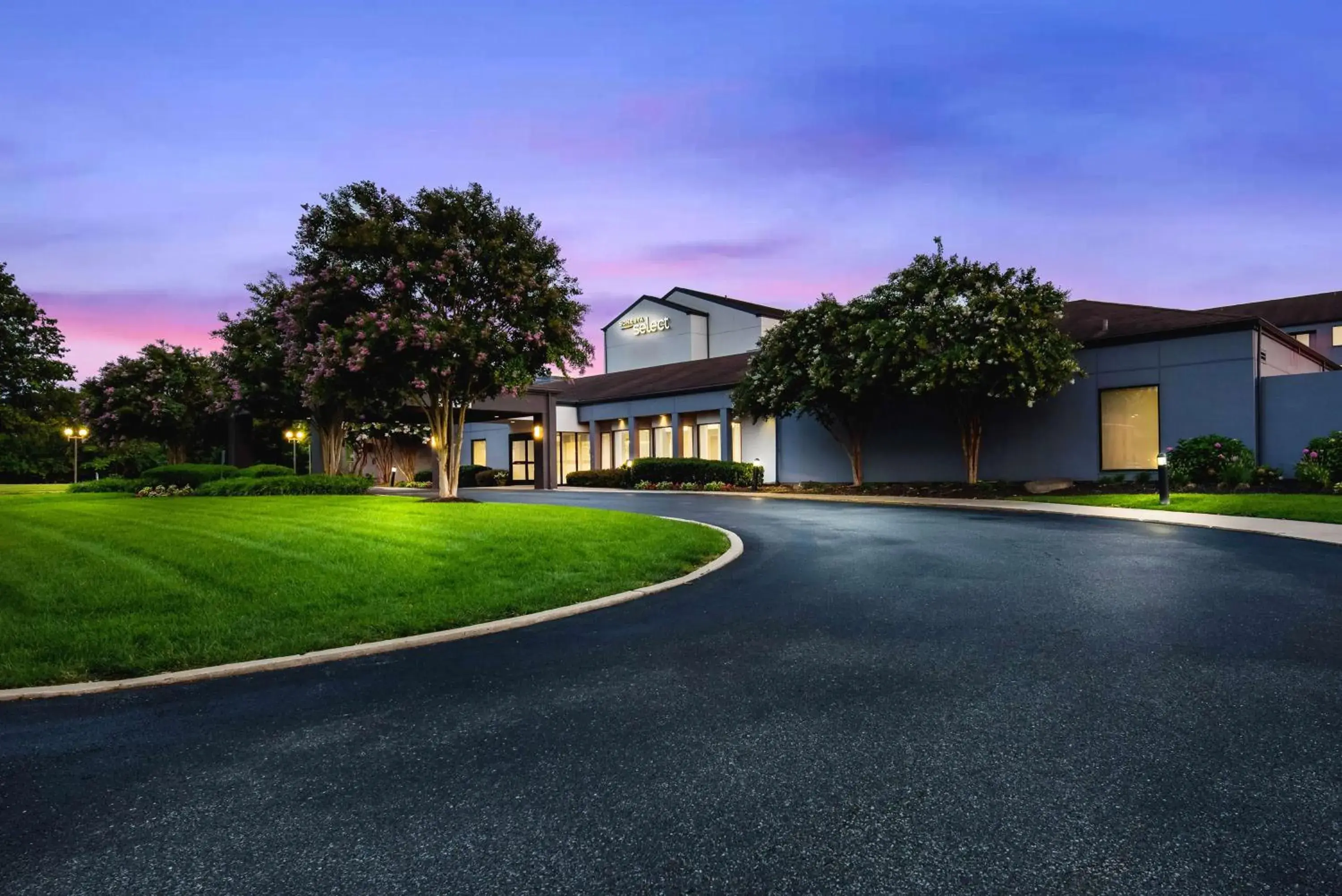 Property building in Sonesta Select Philadelphia Airport Property building in Sonesta Select Philadelphia Airport