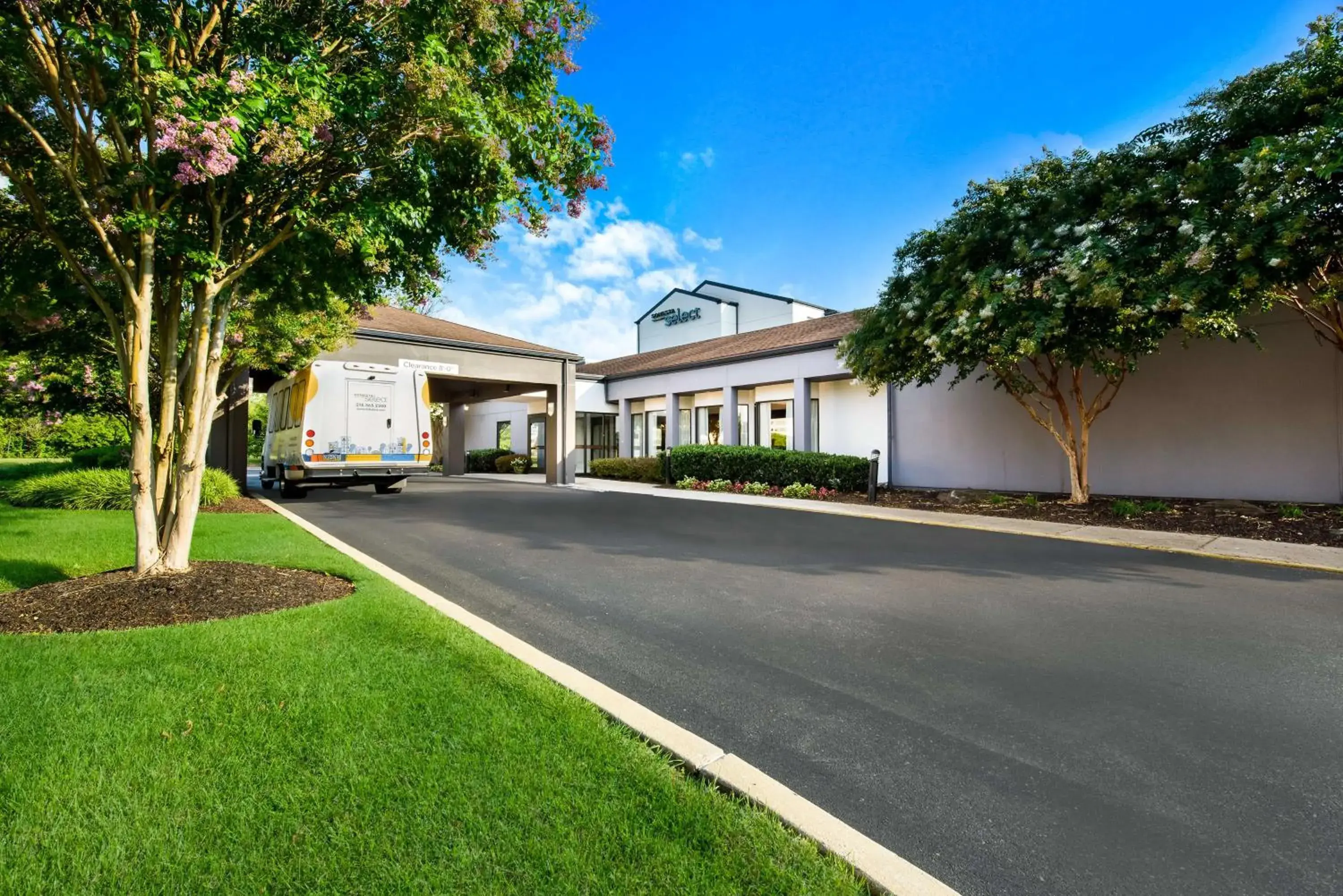 Property building in Sonesta Select Philadelphia Airport Property building in Sonesta Select Philadelphia Airport