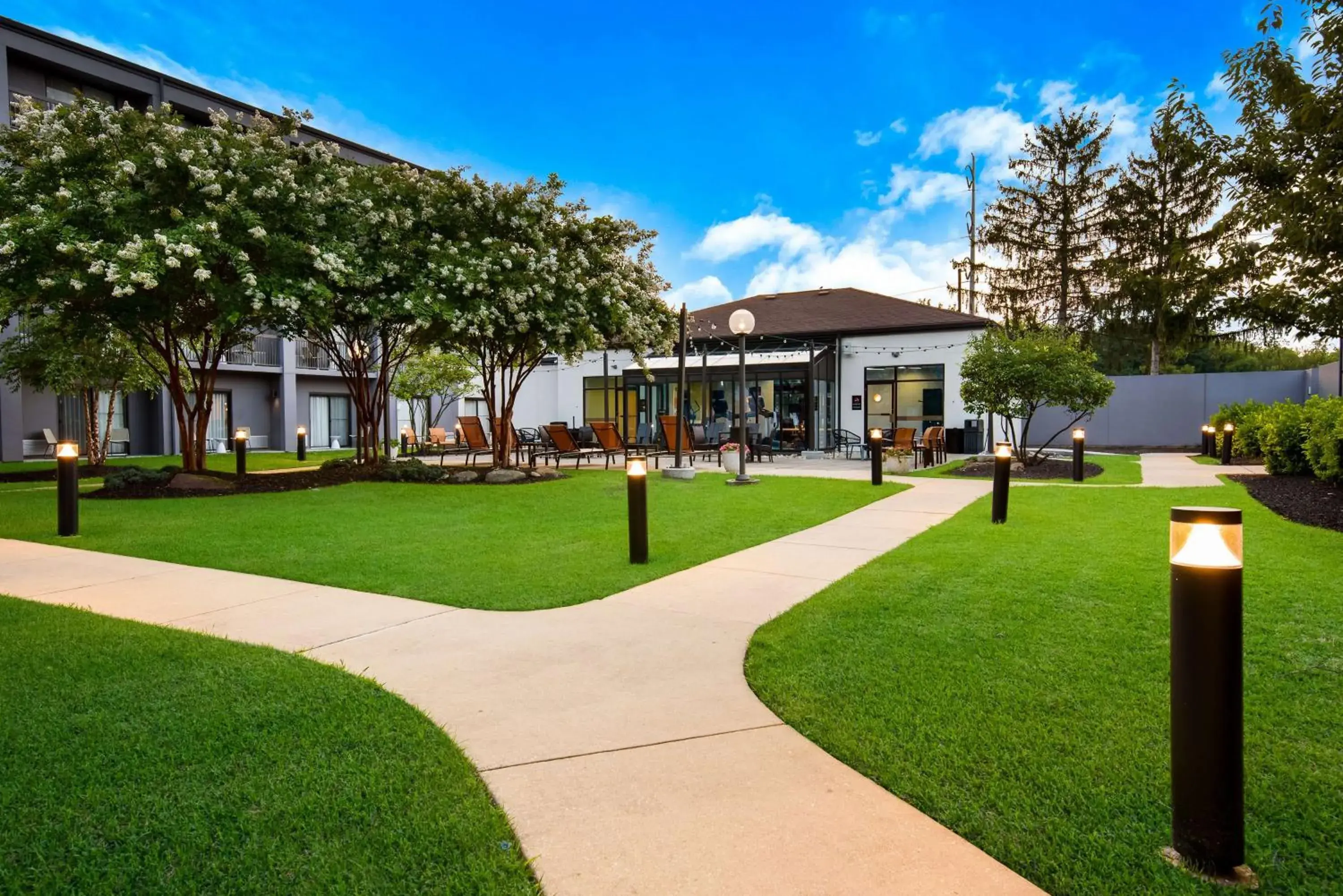 Property building in Sonesta Select Philadelphia Airport Property building in Sonesta Select Philadelphia Airport