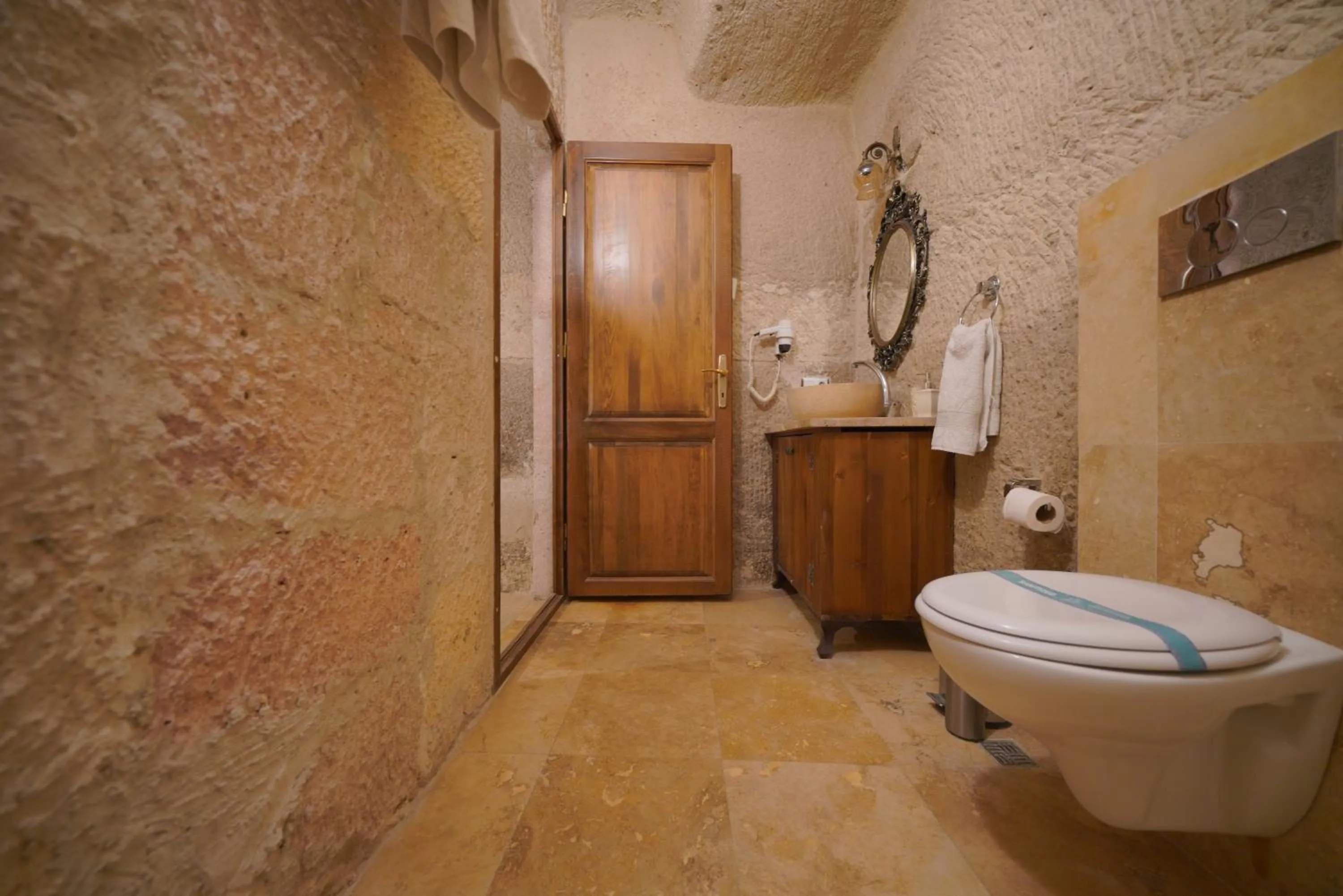 Bathroom in Salkım Cave House