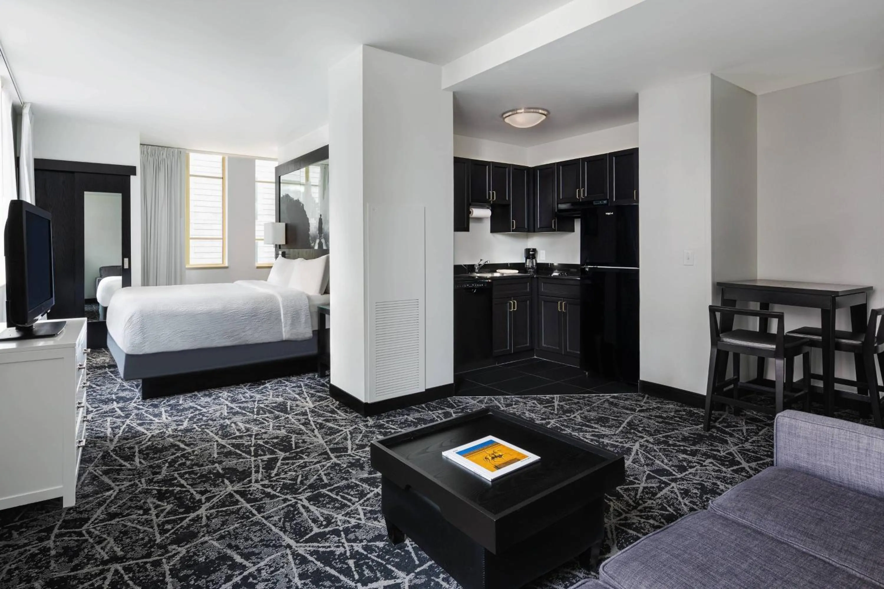Photo of the whole room, Bed in Residence Inn by Marriott Philadelphia Center City