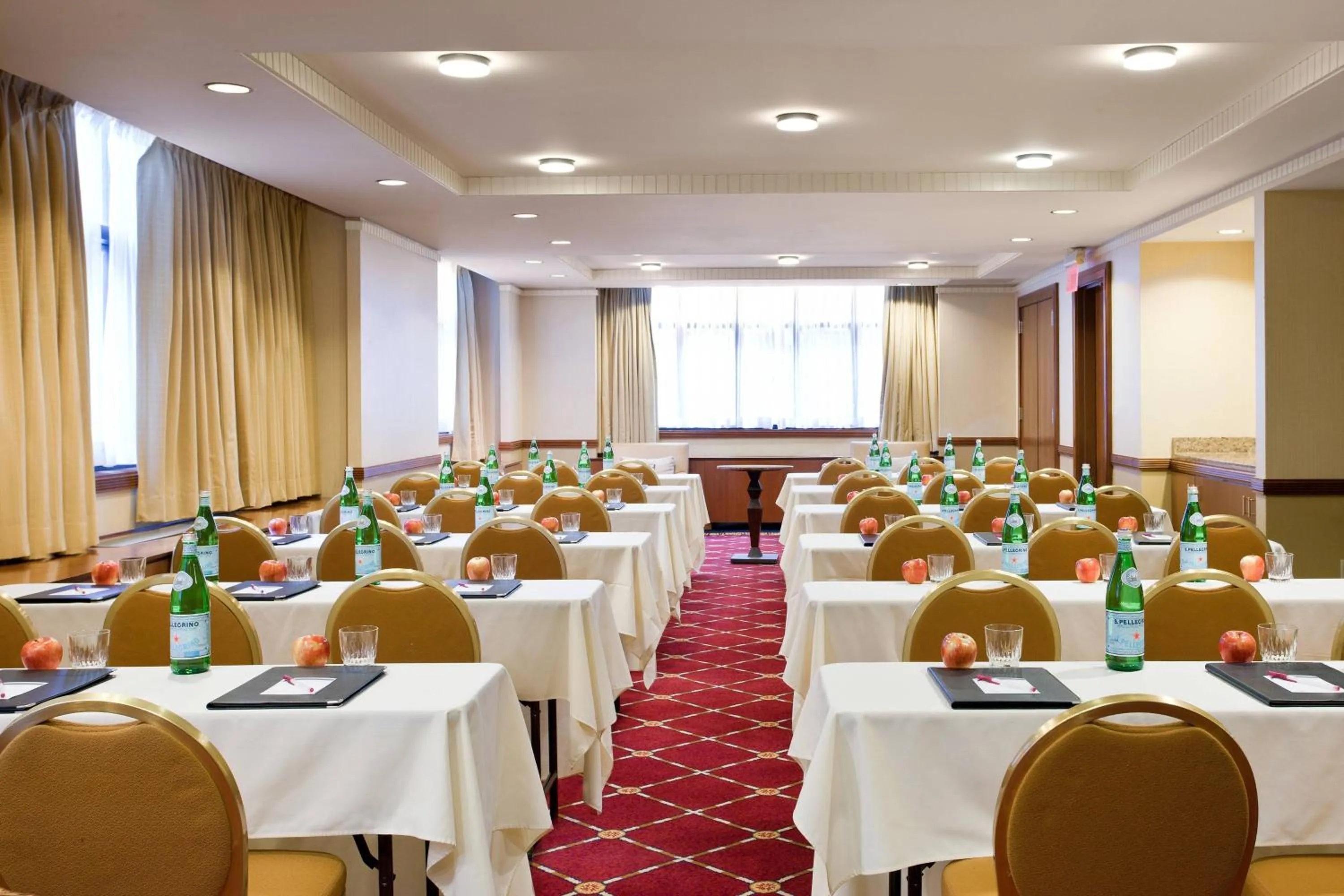 Meeting/conference room in Residence Inn by Marriott Philadelphia Center City