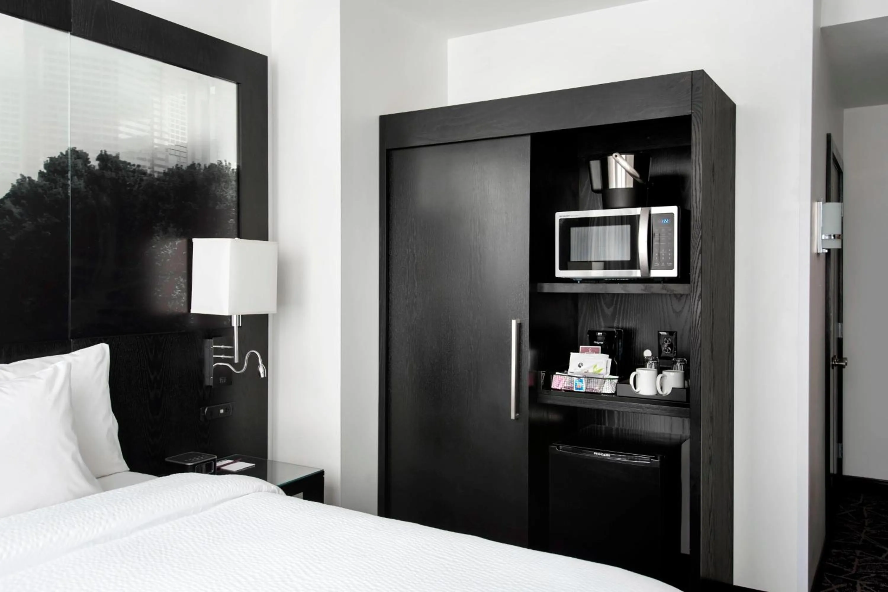 Photo of the whole room, Bed in Residence Inn by Marriott Philadelphia Center City