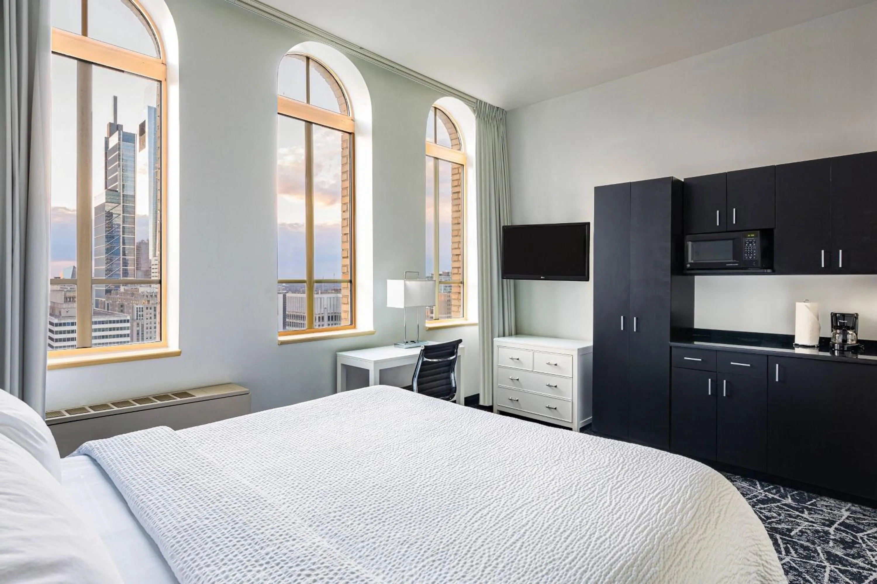 Photo of the whole room, Bed in Residence Inn by Marriott Philadelphia Center City