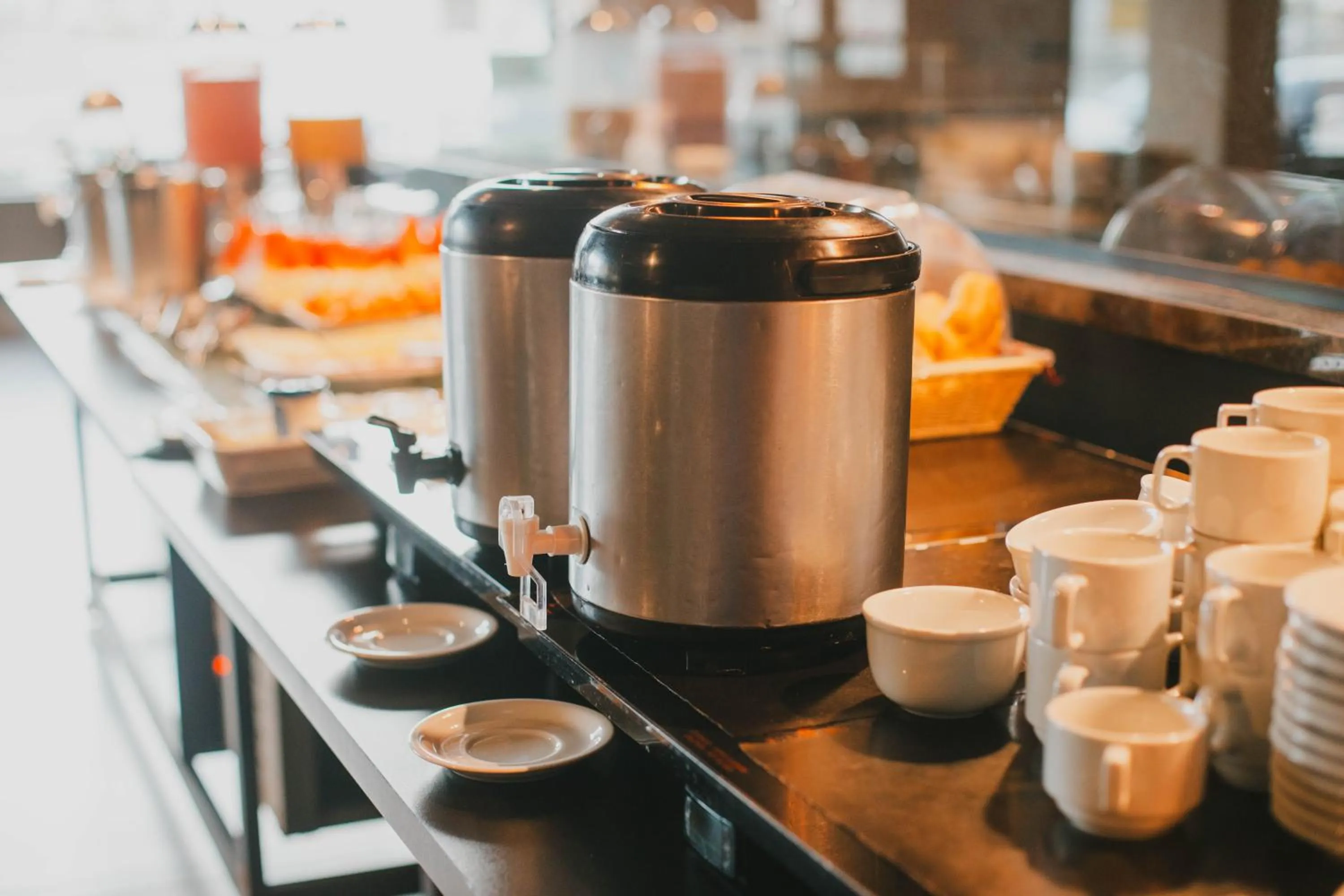 Buffet breakfast in Uiramutam Palace Hotel