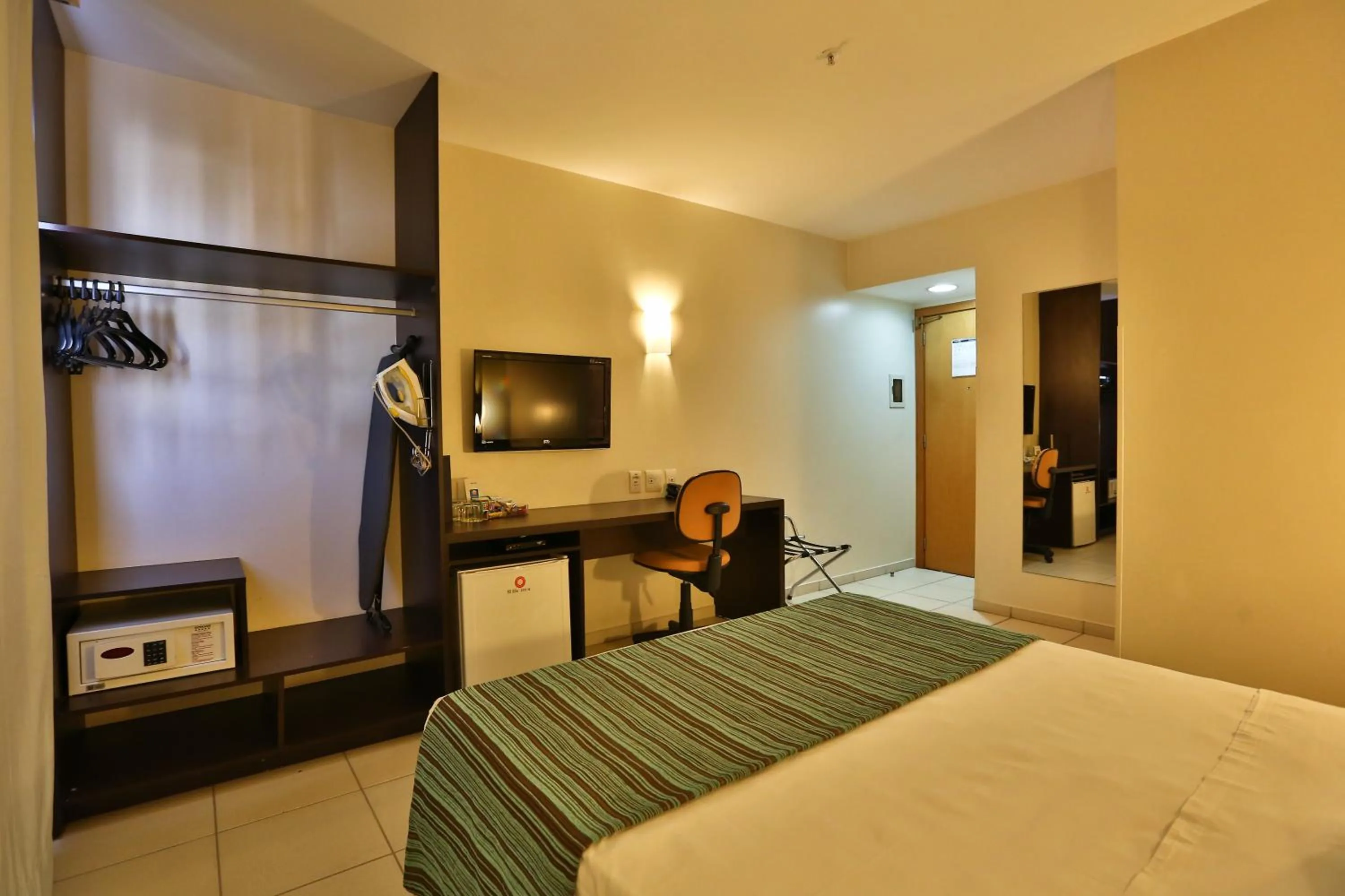 Bed in Comfort Hotel Goiânia