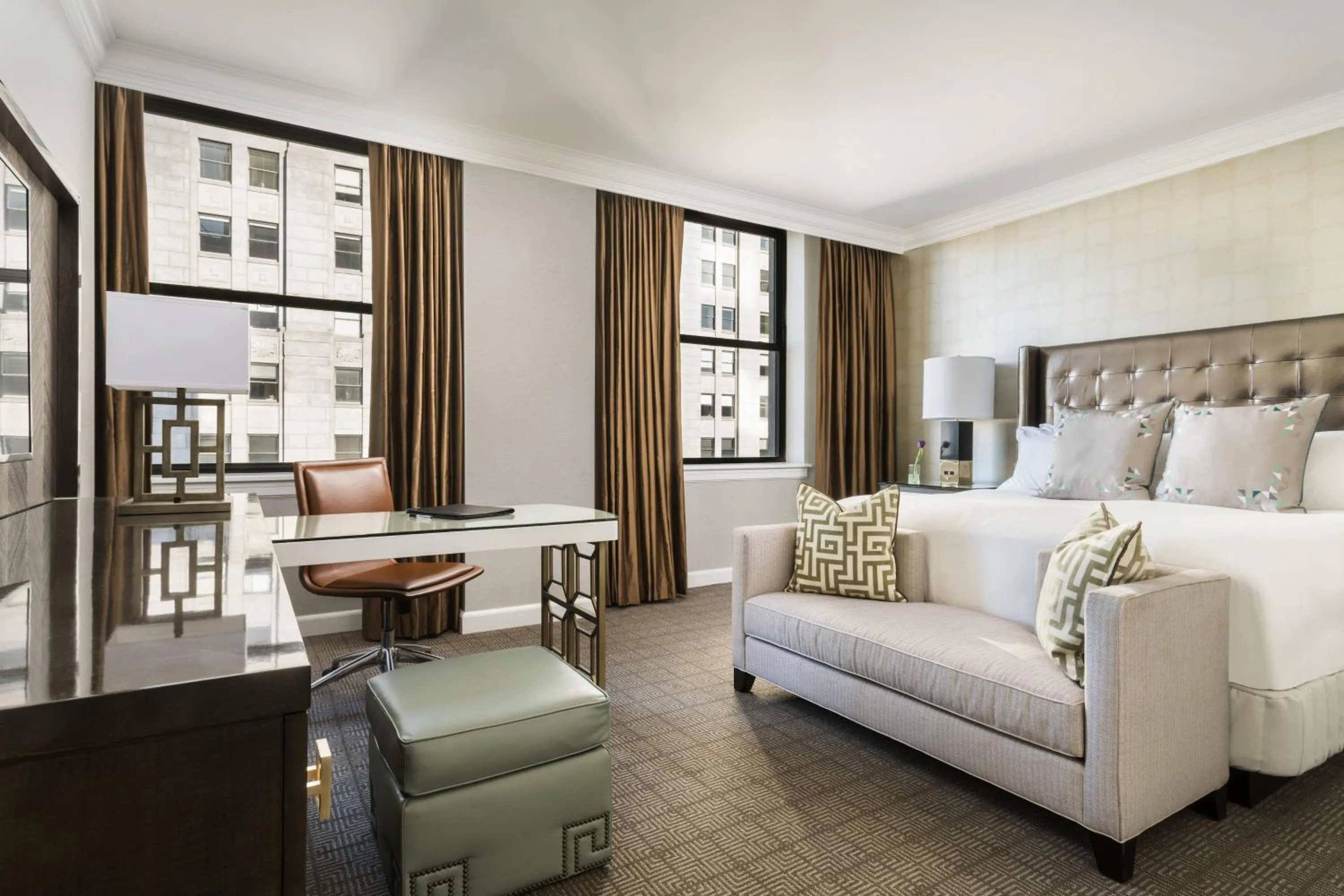 Photo of the whole room, Bed in The Ritz-Carlton, Philadelphia