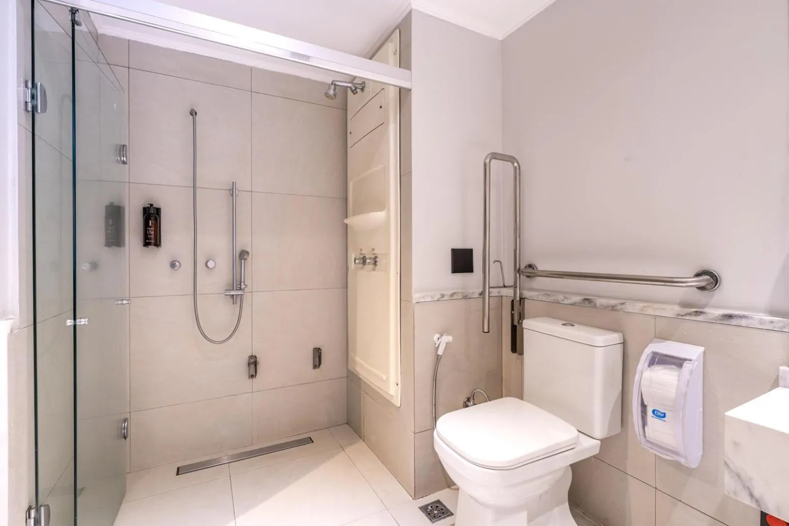 Bathroom in Intercity São Paulo Berrini