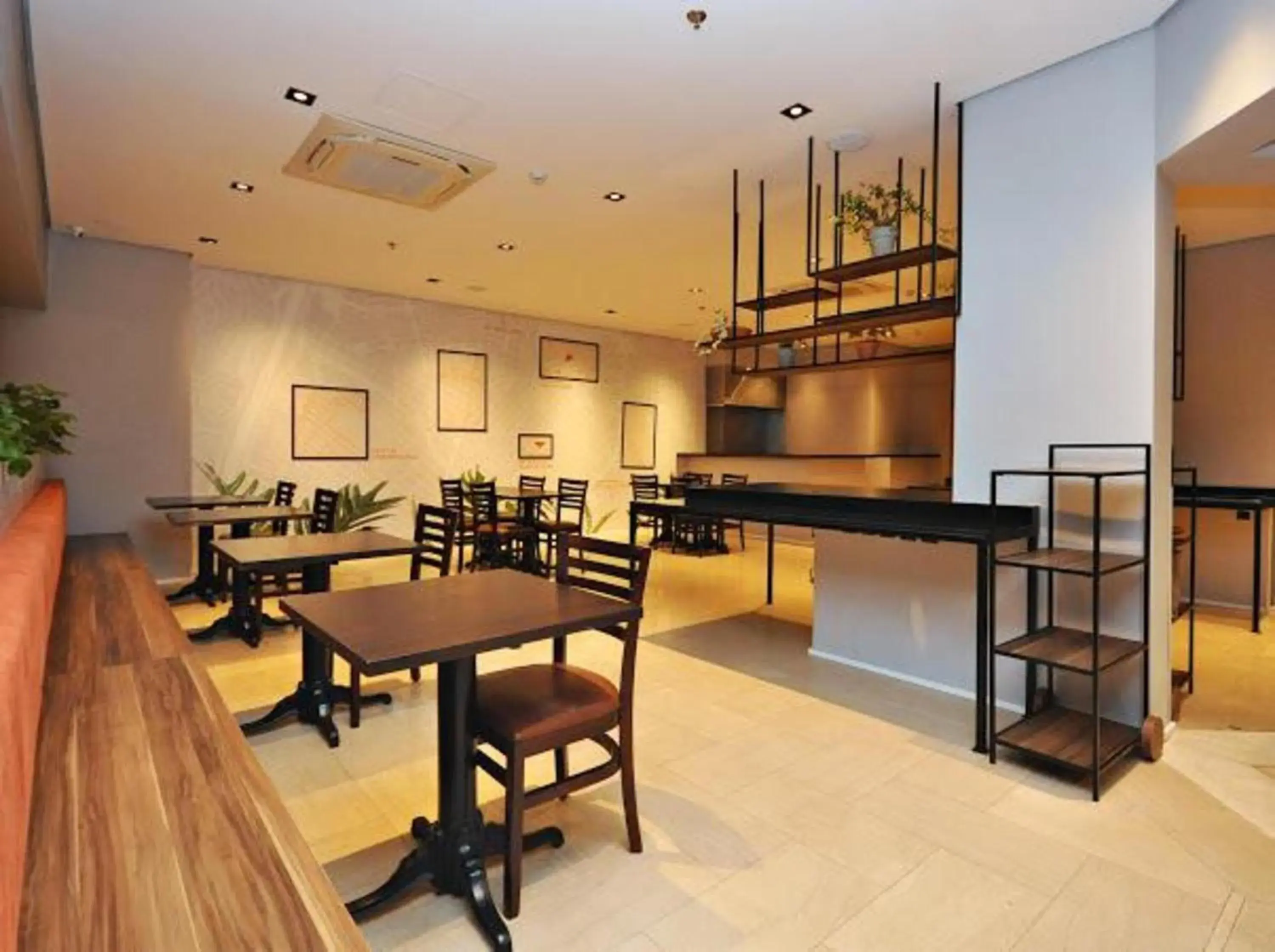 Restaurant/places to eat in Intercity São Paulo Ibirapuera Restaurant/places to eat in Intercity São Paulo Ibirapuera