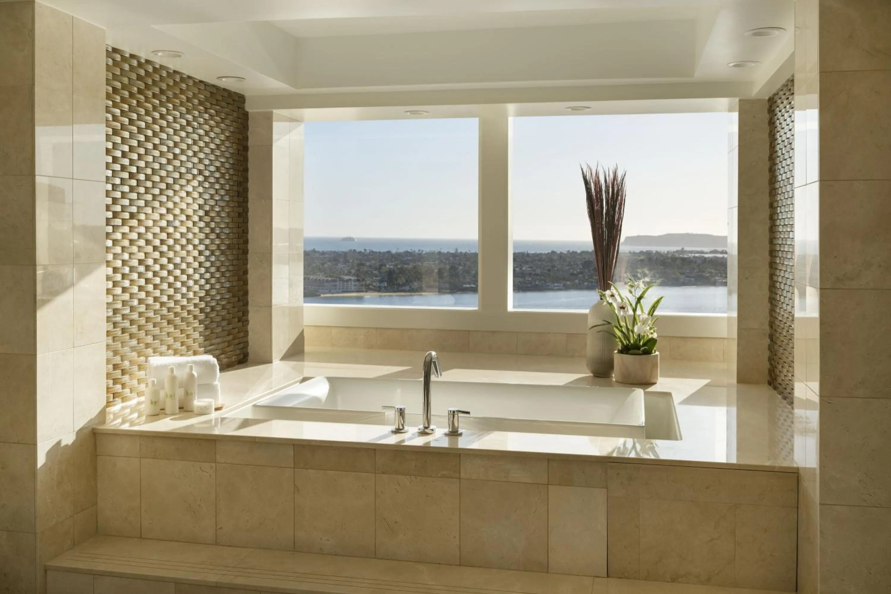 Bedroom in Marriott Marquis San Diego Marina