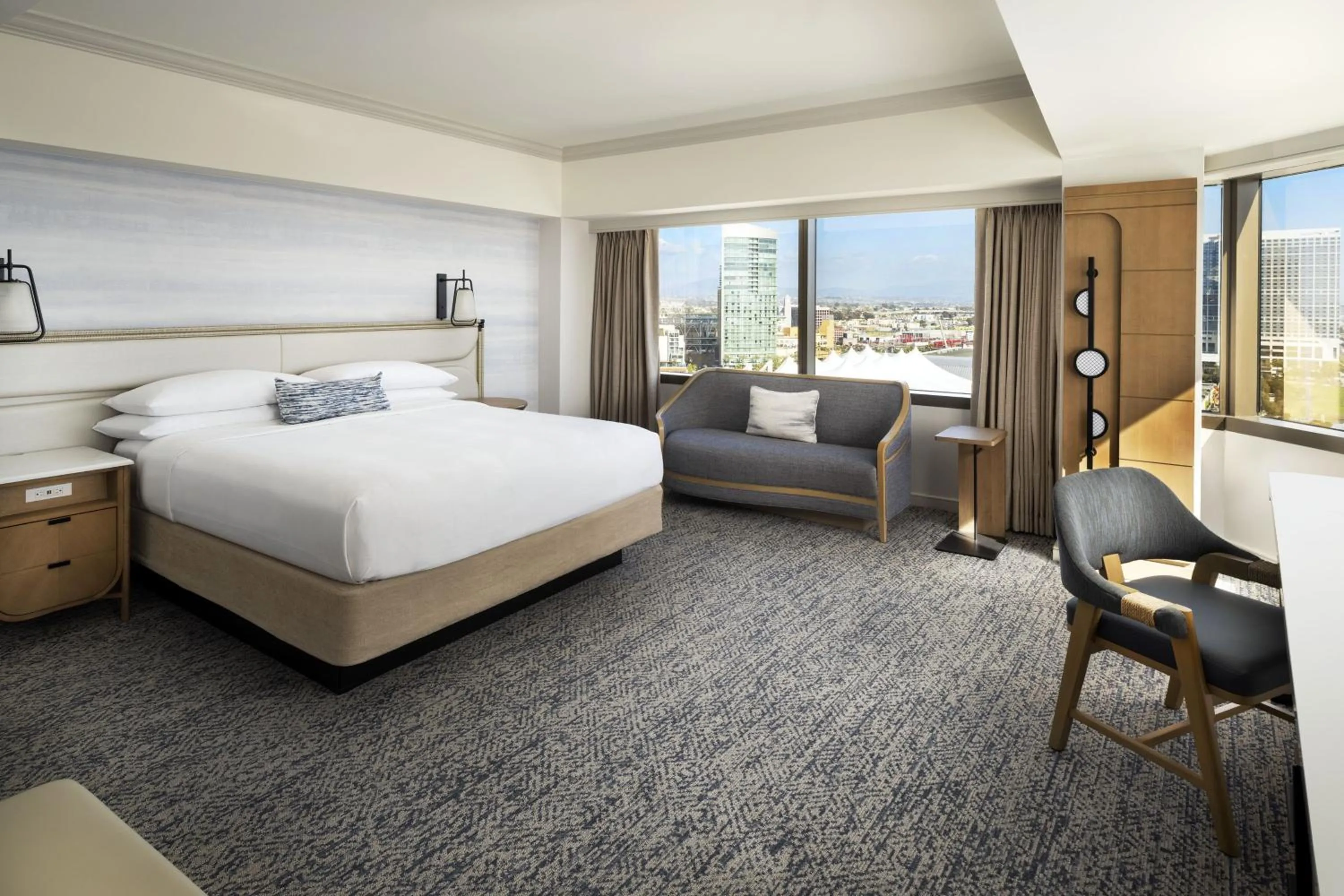 Photo of the whole room, Bed in Marriott Marquis San Diego Marina