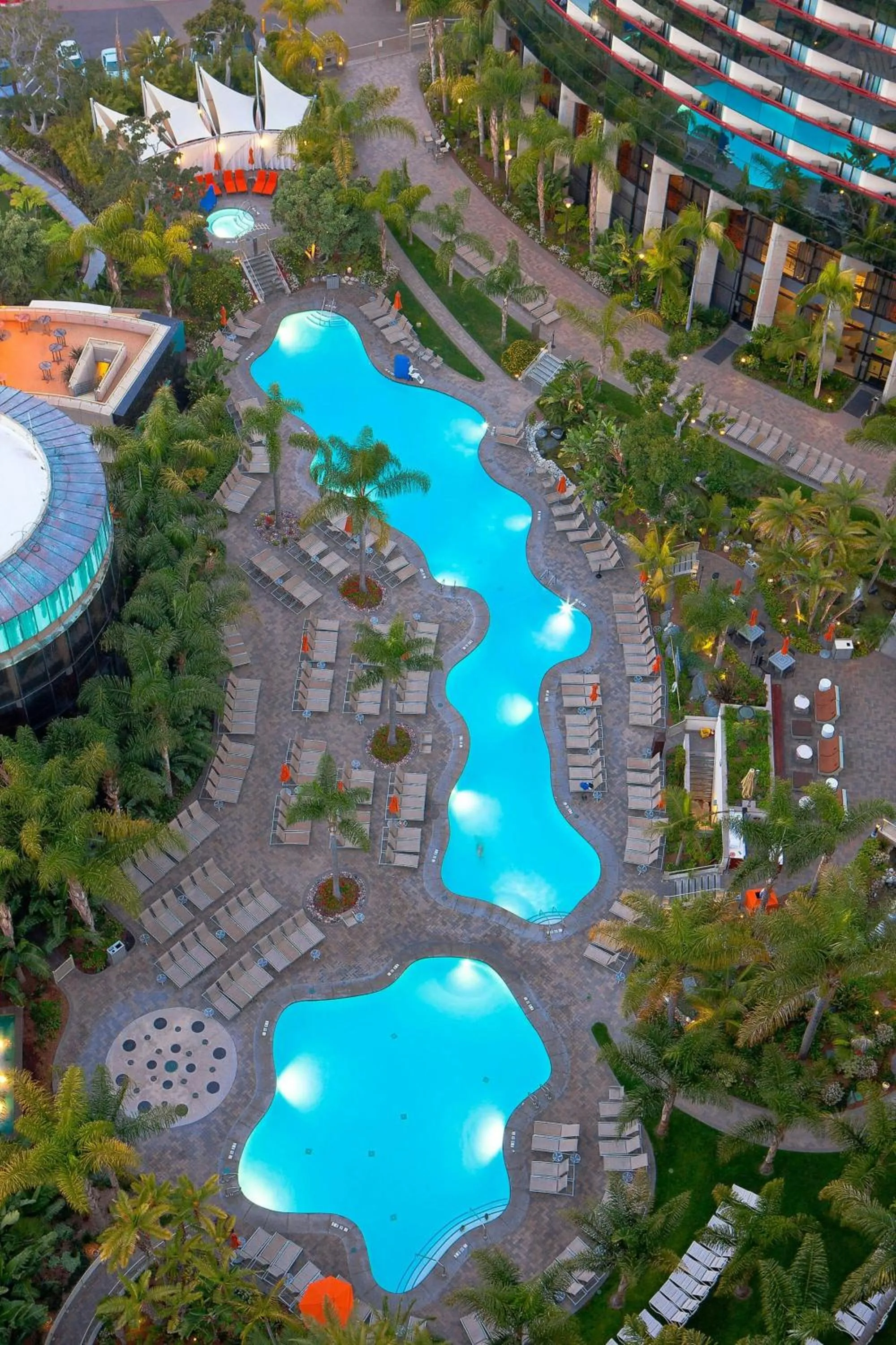 Swimming pool in Marriott Marquis San Diego Marina