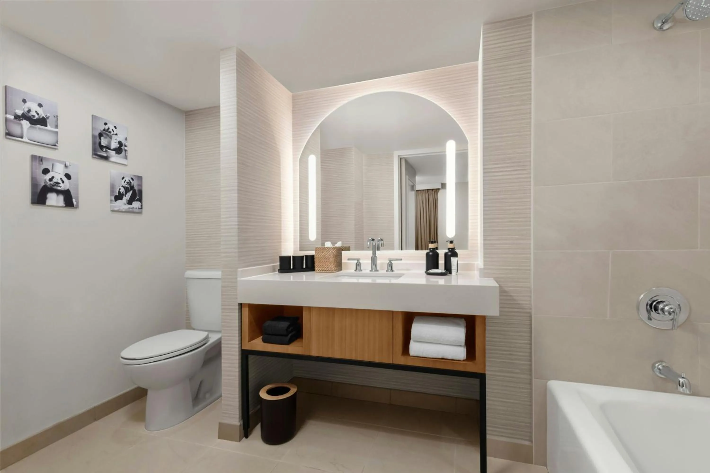 Bathroom in Marriott Marquis San Diego Marina