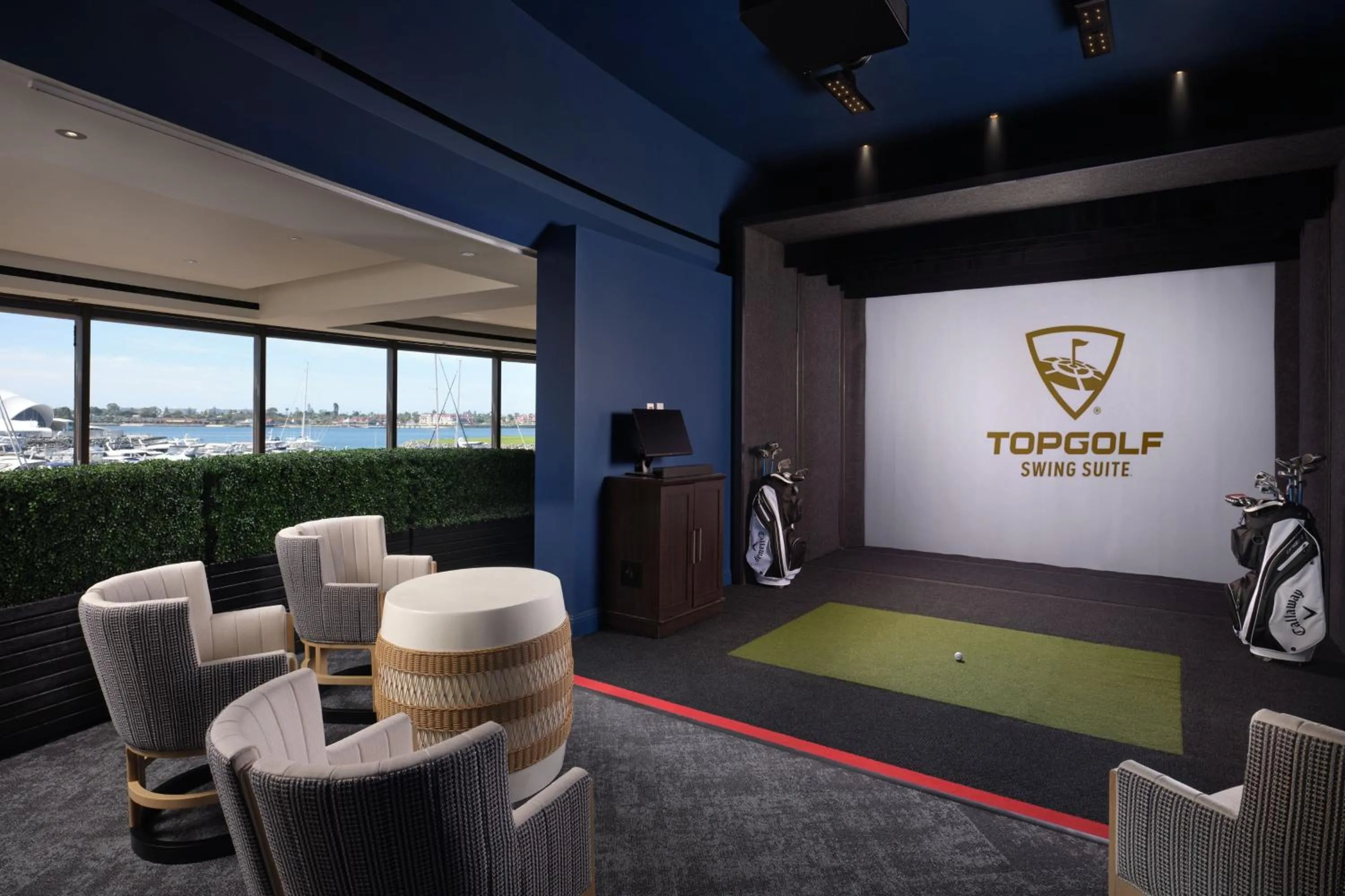 Lounge or bar in Marriott Marquis San Diego Marina