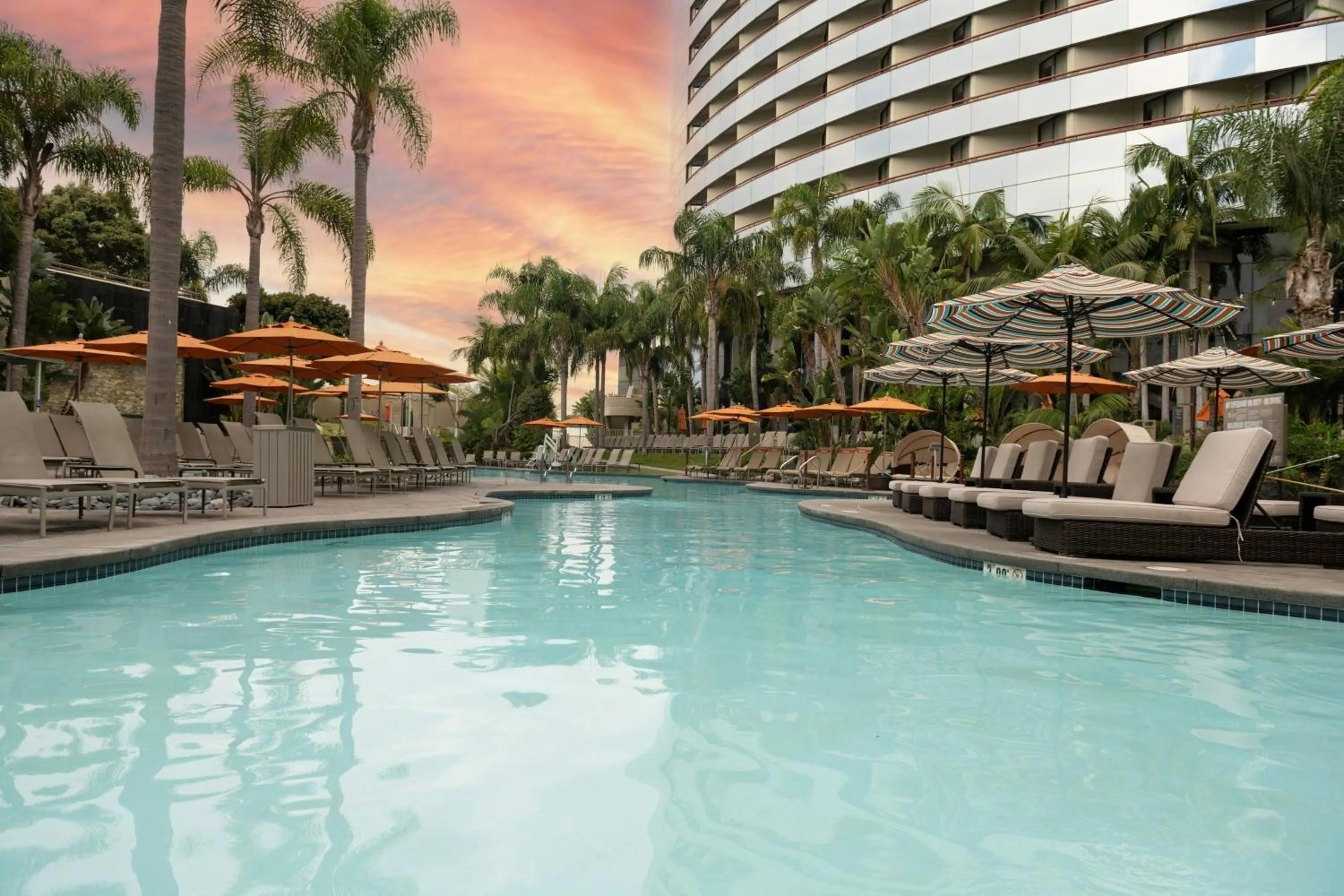 Swimming pool in Marriott Marquis San Diego Marina