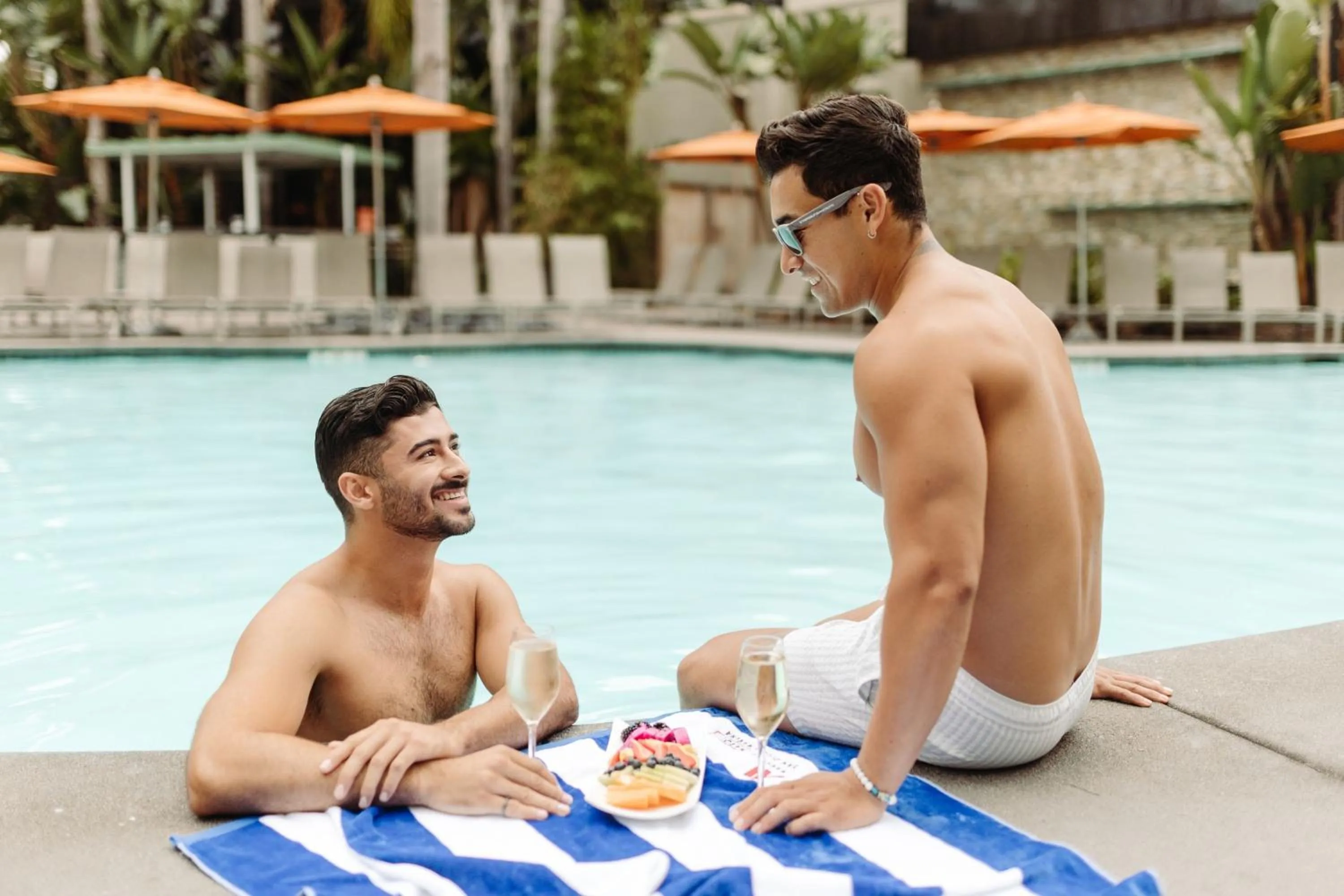 Swimming pool in Marriott Marquis San Diego Marina