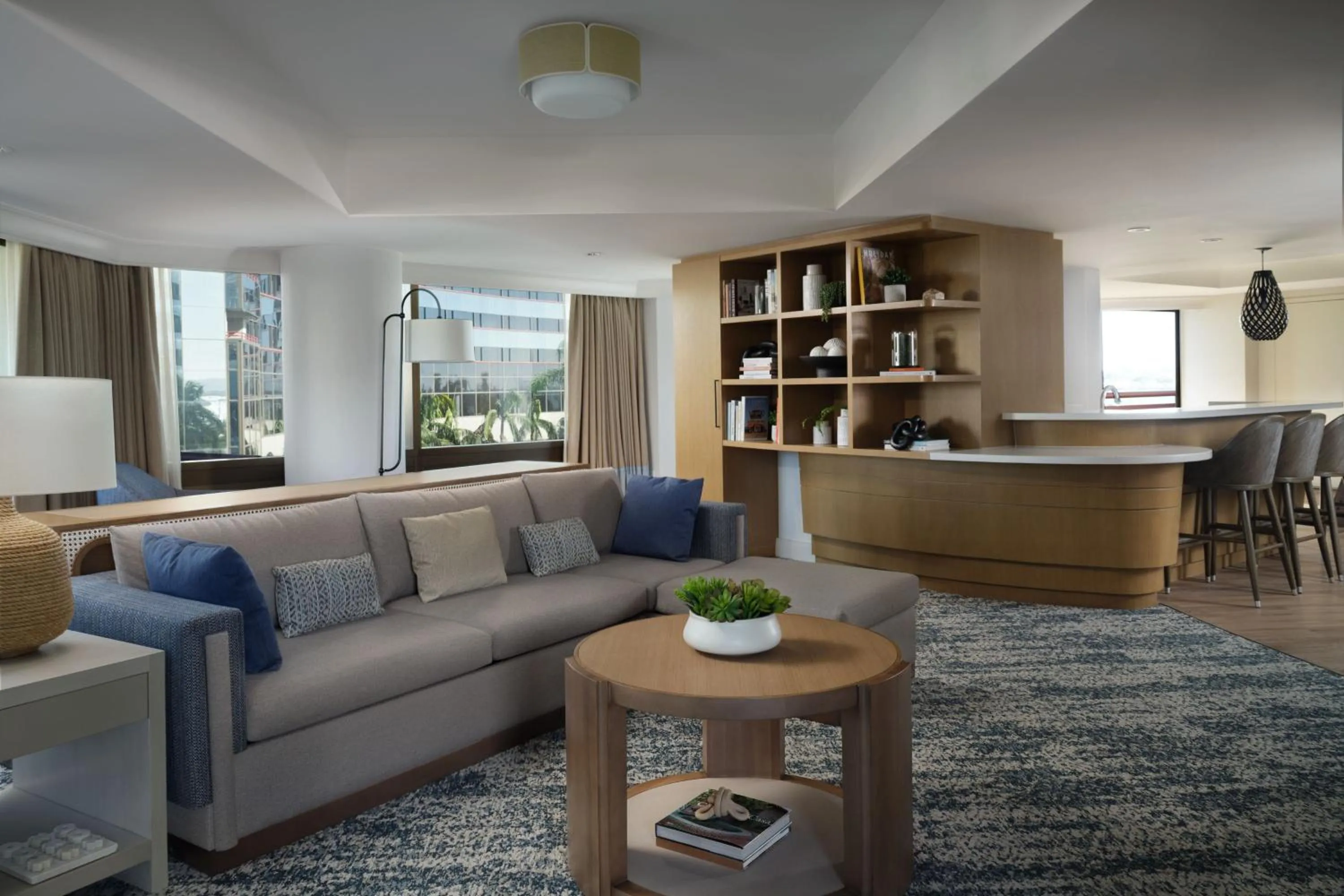 Living room in Marriott Marquis San Diego Marina
