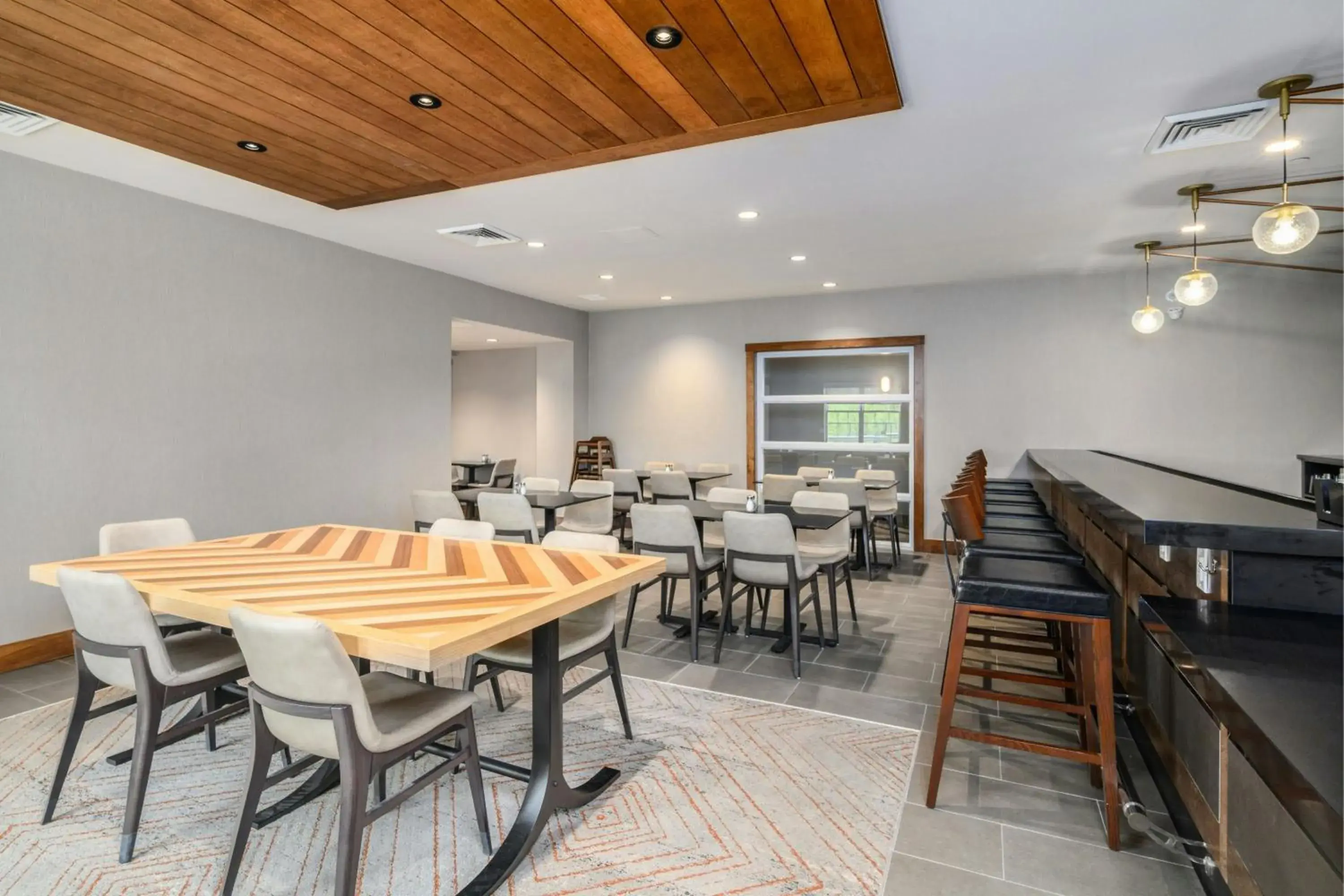 Breakfast in Four Points by Sheraton Bedford Manchester Airport Breakfast in Four Points by Sheraton Bedford Manchester Airport