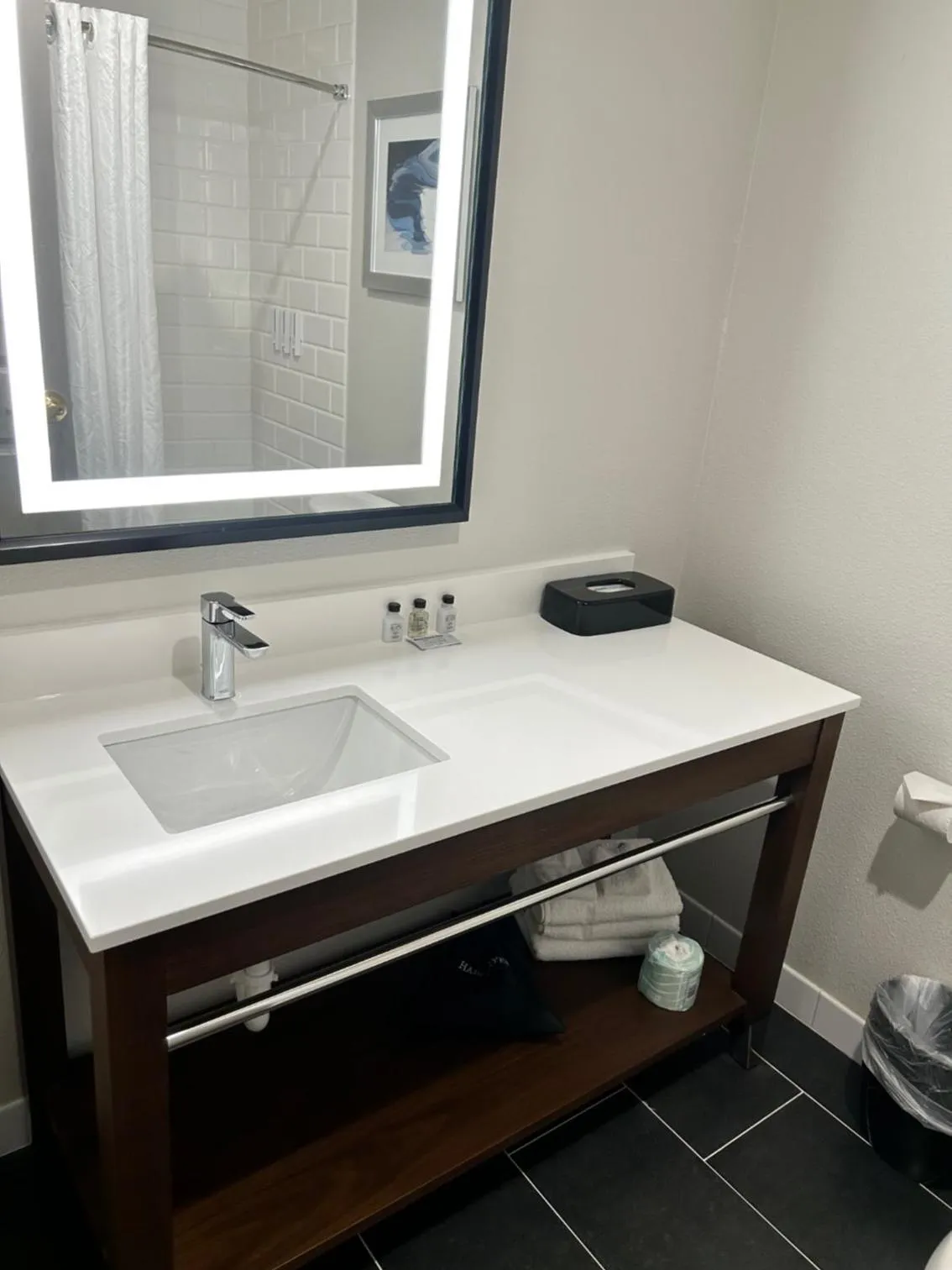 Country Inn & Suites by Radisson, Manchester Airport, NH