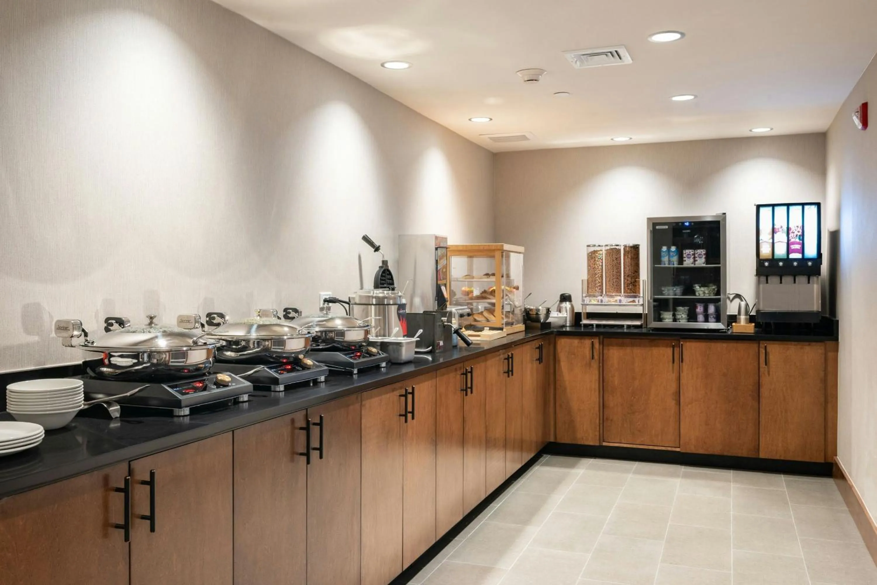 Breakfast in Four Points by Sheraton Bedford Manchester Airport