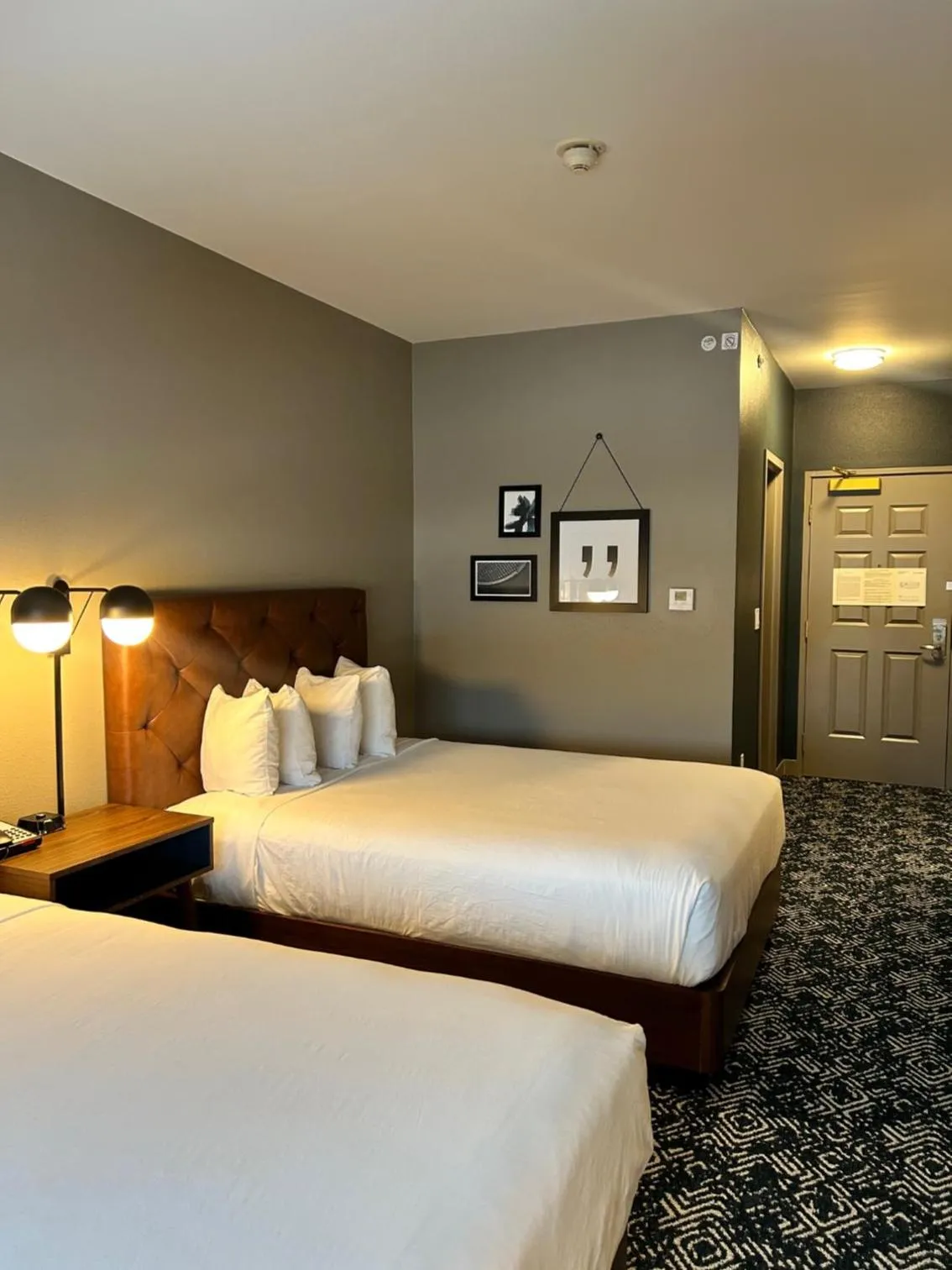 Bed in Country Inn & Suites by Radisson, Manchester Airport, NH