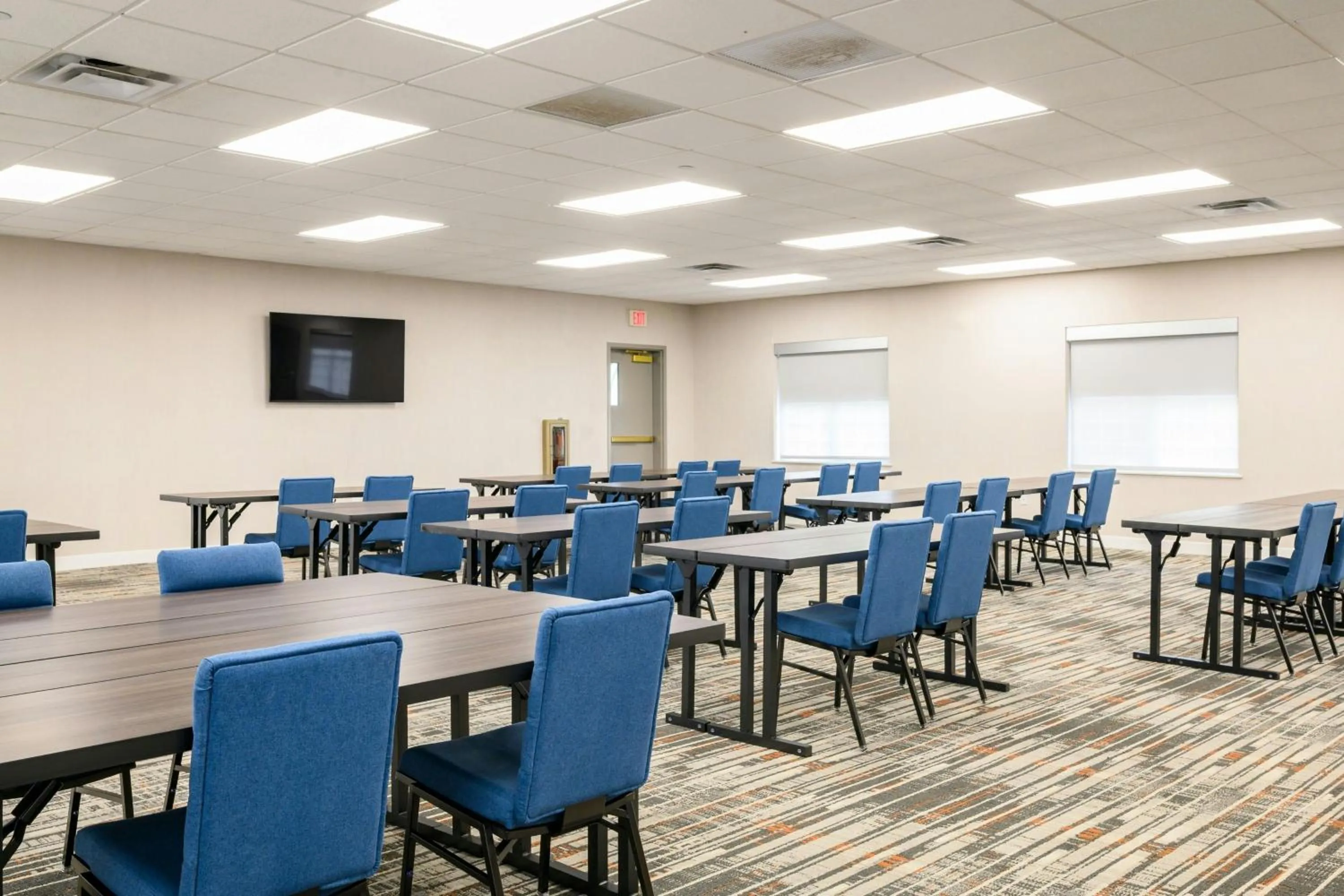 Meeting/conference room in Four Points by Sheraton Bedford Manchester Airport