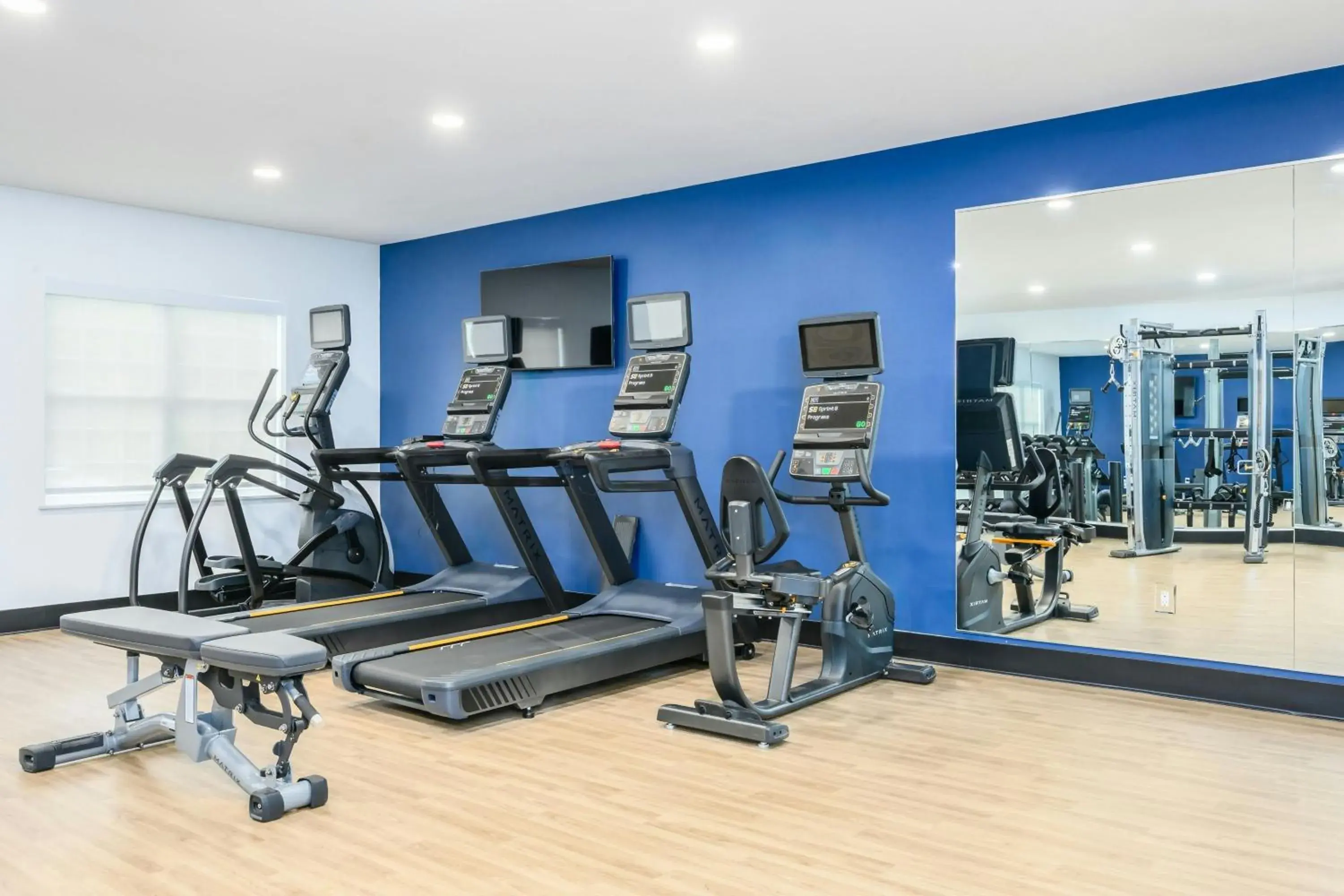 Fitness centre/facilities in Four Points by Sheraton Bedford Manchester Airport Fitness centre/facilities in Four Points by Sheraton Bedford Manchester Airport