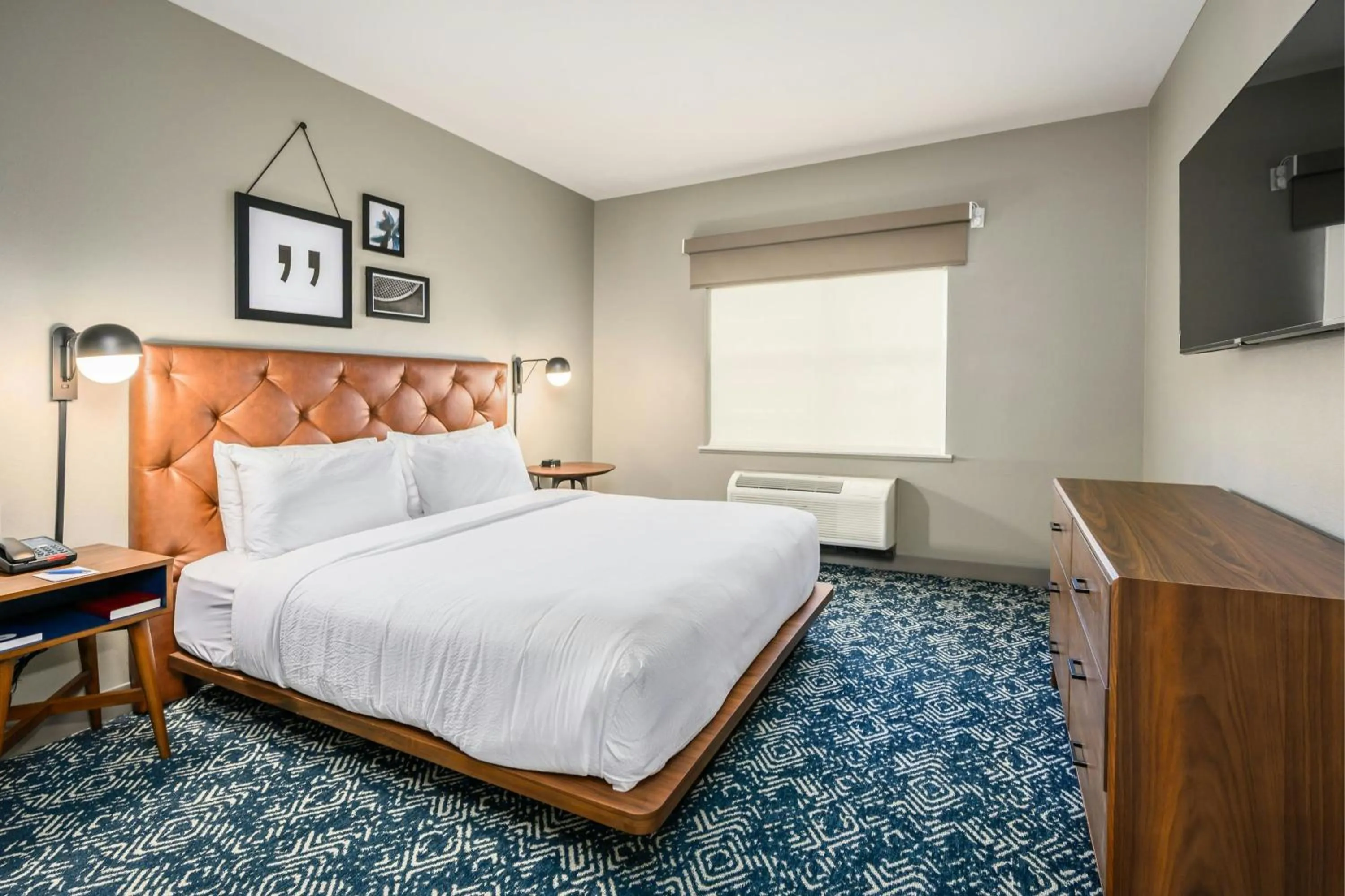 Bedroom, Bed in Four Points by Sheraton Bedford Manchester Airport