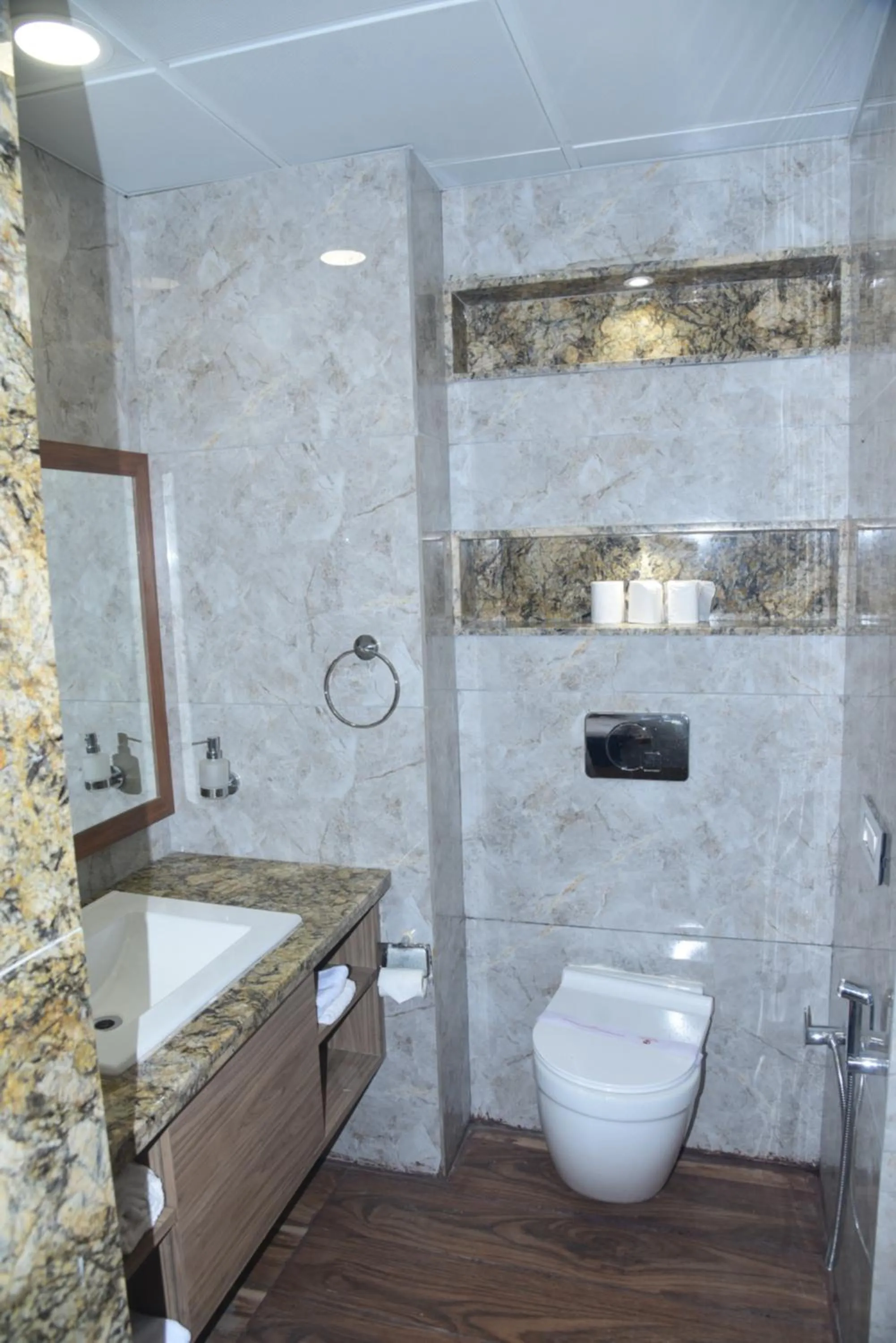 Toilet in Indo Hokke Hotel