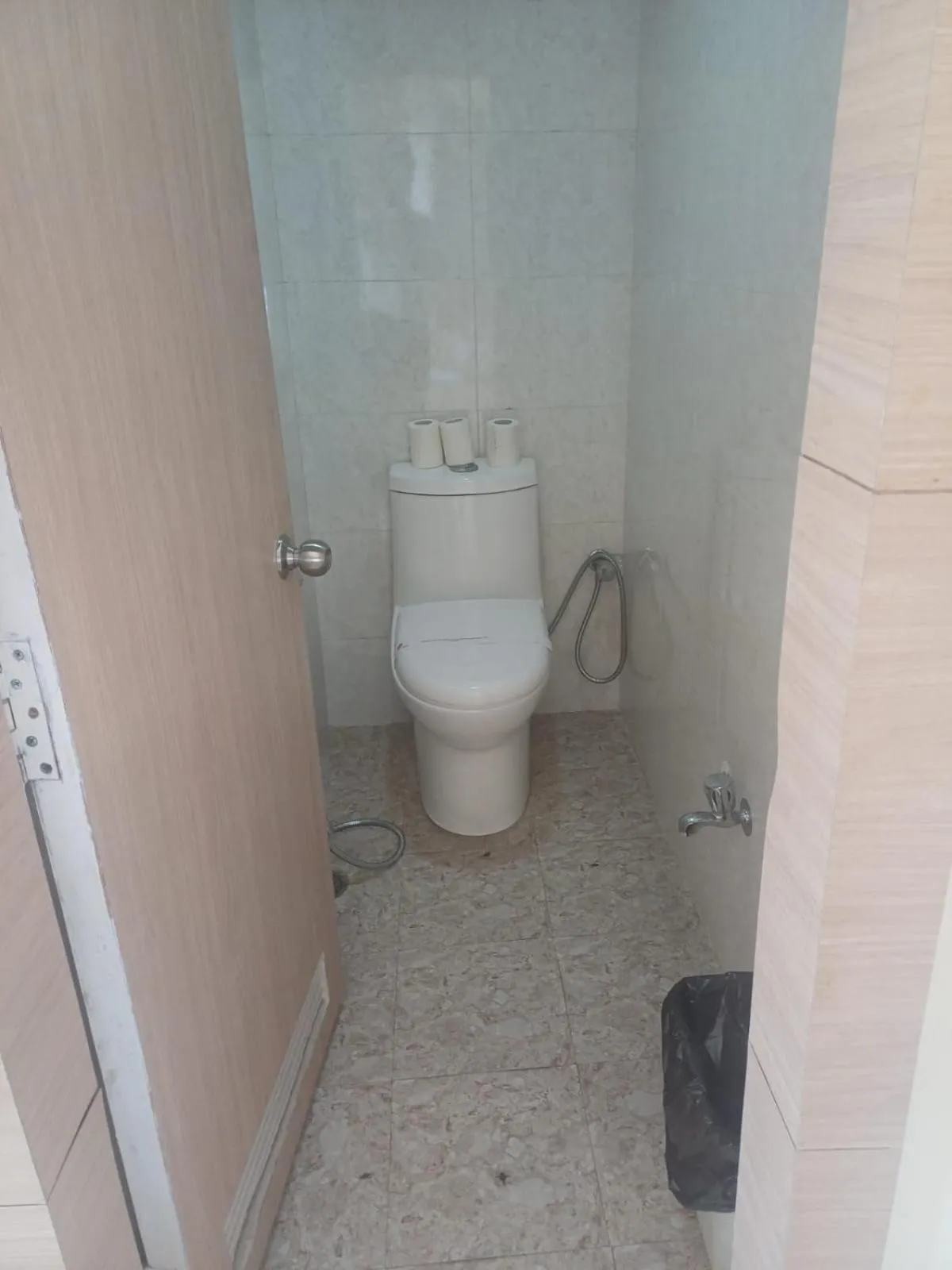 Toilet in Indo Hokke Hotel