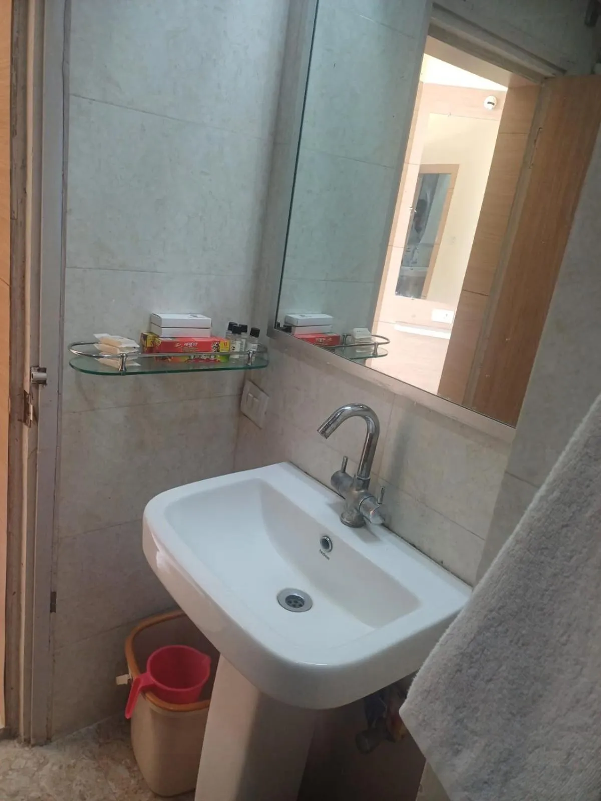 Bathroom in Indo Hokke Hotel