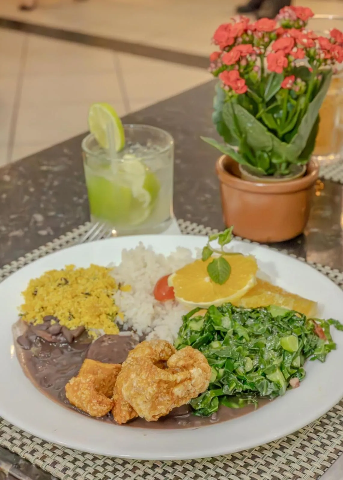 Restaurant/places to eat in Nobile Inn Jundiaí