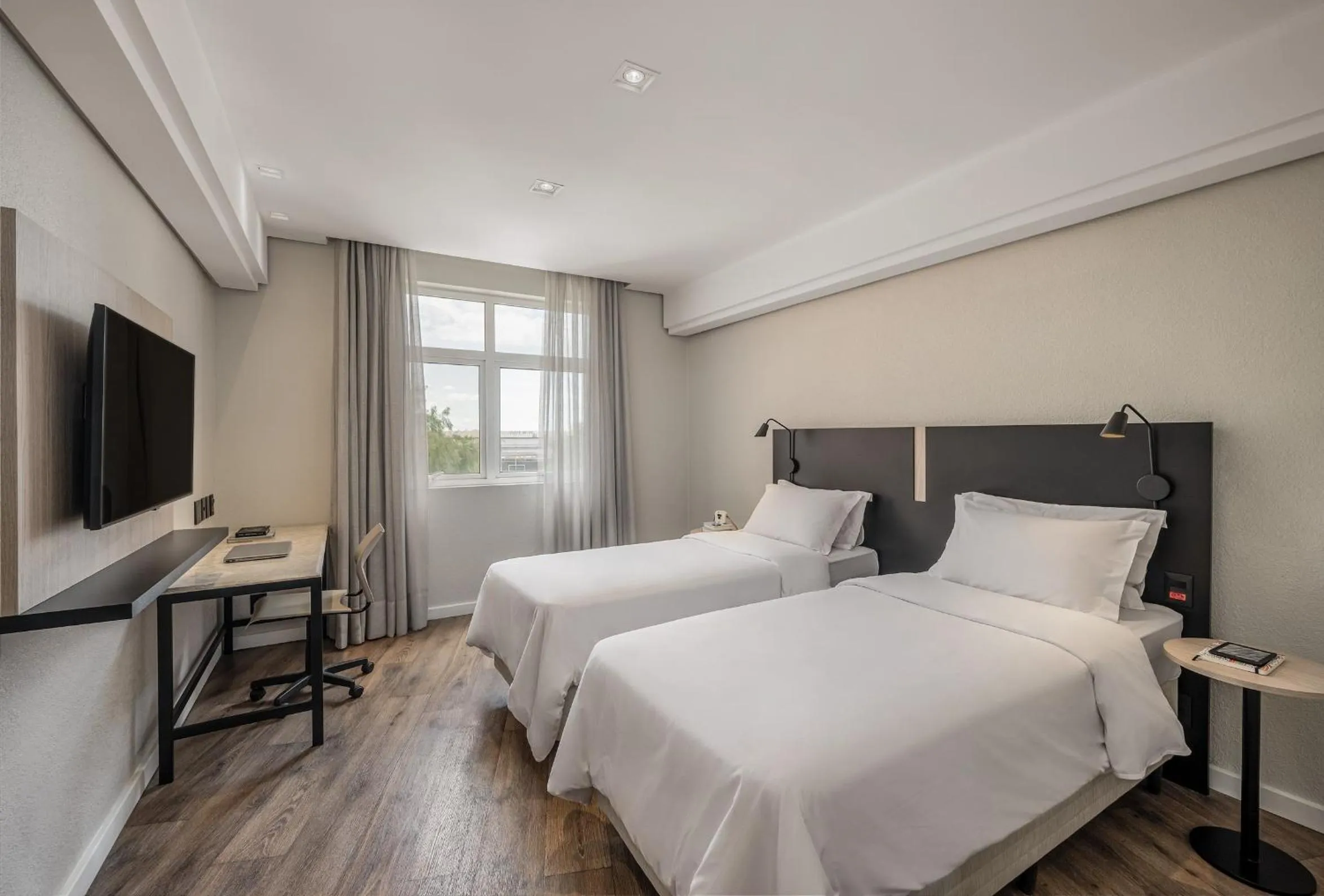 TV and multimedia, Bed in Intercity Porto Alegre Aeroporto