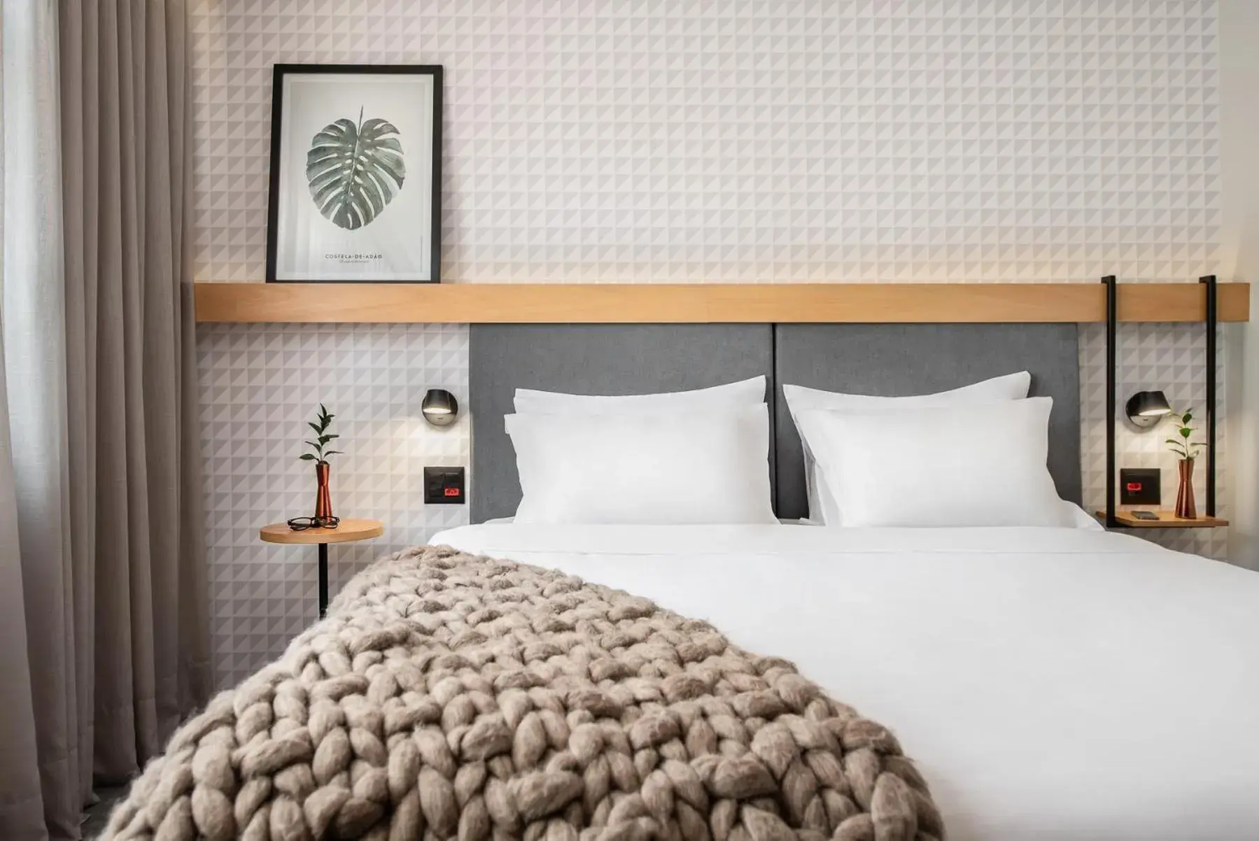 Premium Double - single occupancy - 1 King Bed in Intercity Porto Alegre Aeroporto Premium Double - single occupancy - 1 King Bed in Intercity Porto Alegre Aeroporto