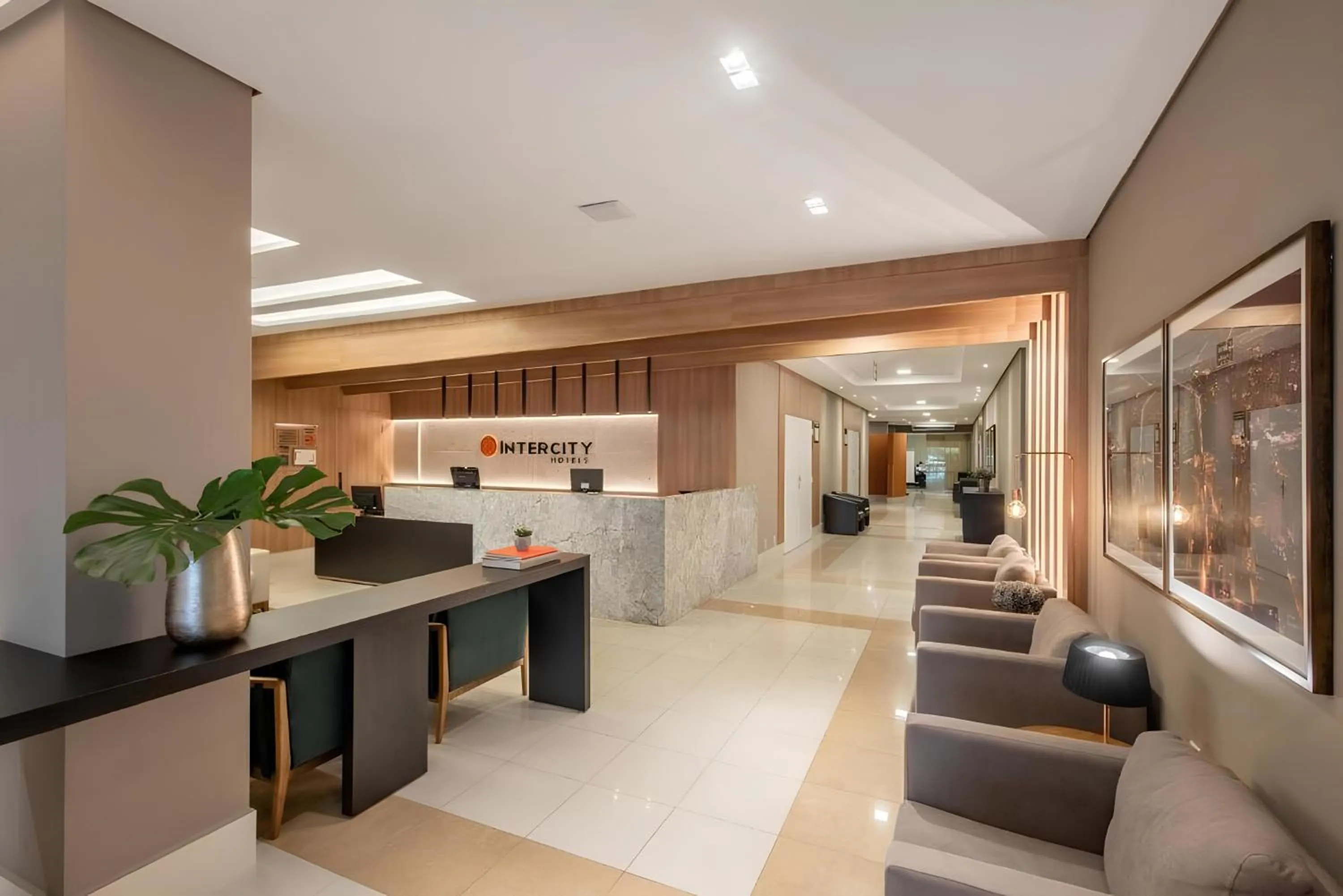 Lobby or reception in Intercity Cuiabá