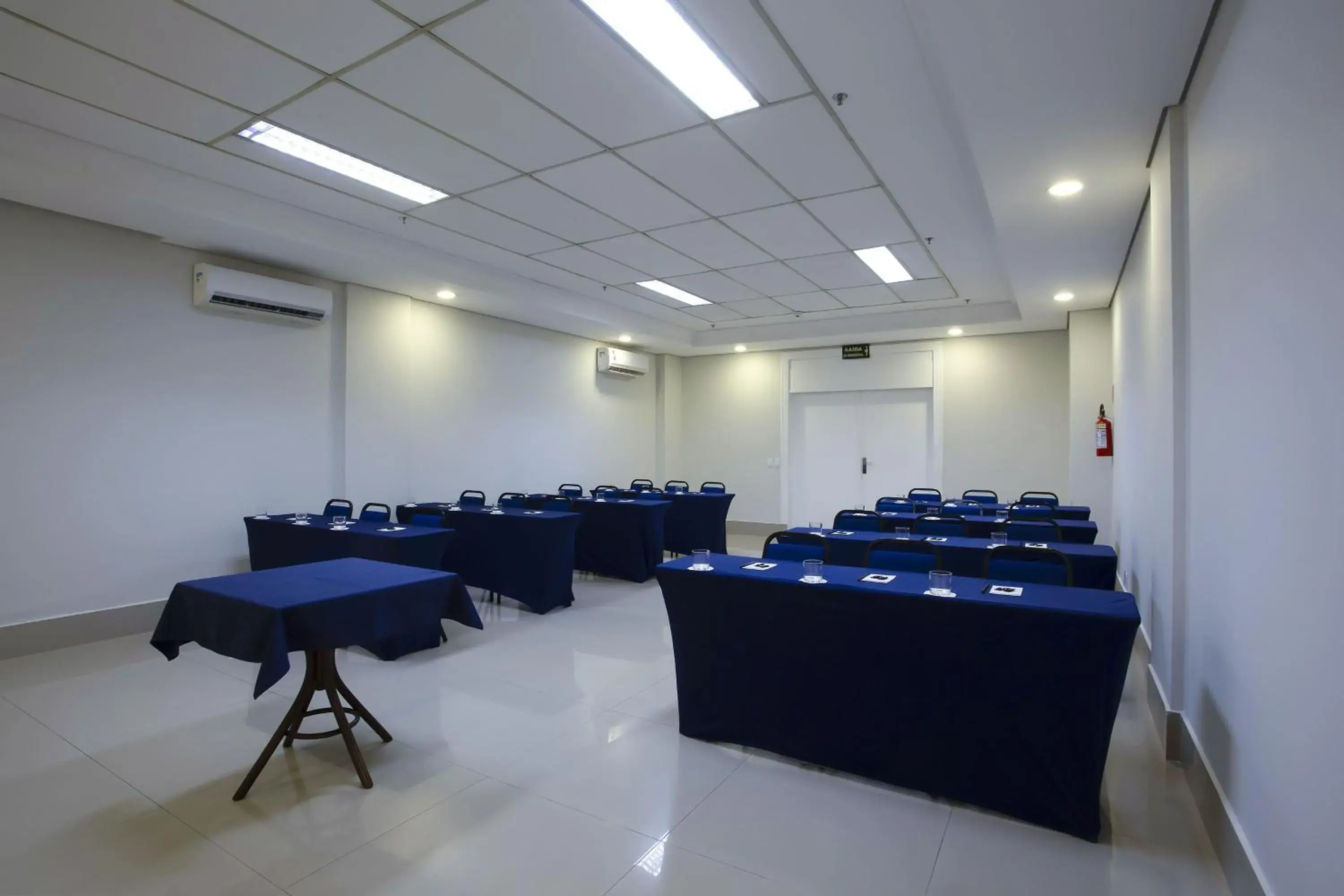 Meeting/conference room in Intercity Cuiabá Meeting/conference room in Intercity Cuiabá