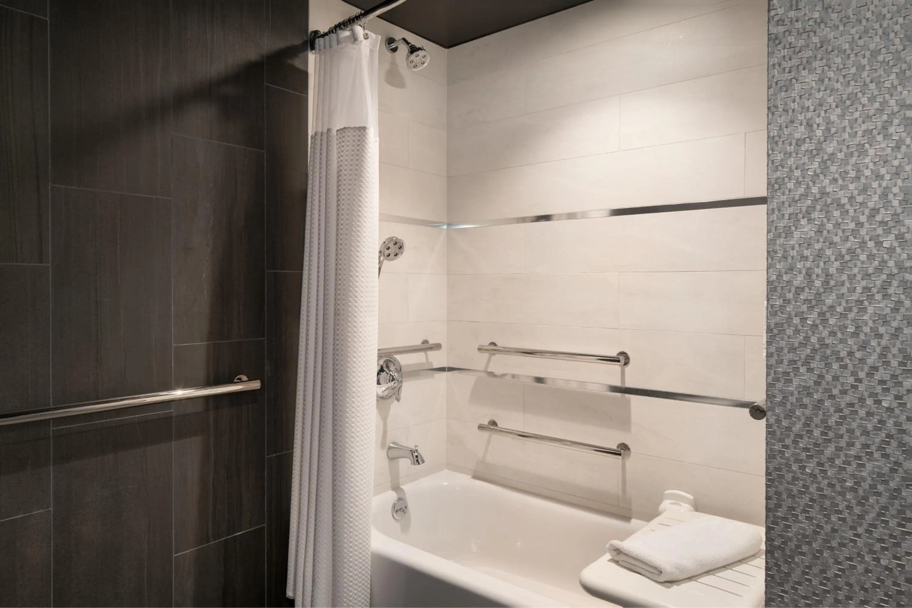 Photo of the whole room in The Clancy, Autograph Collection