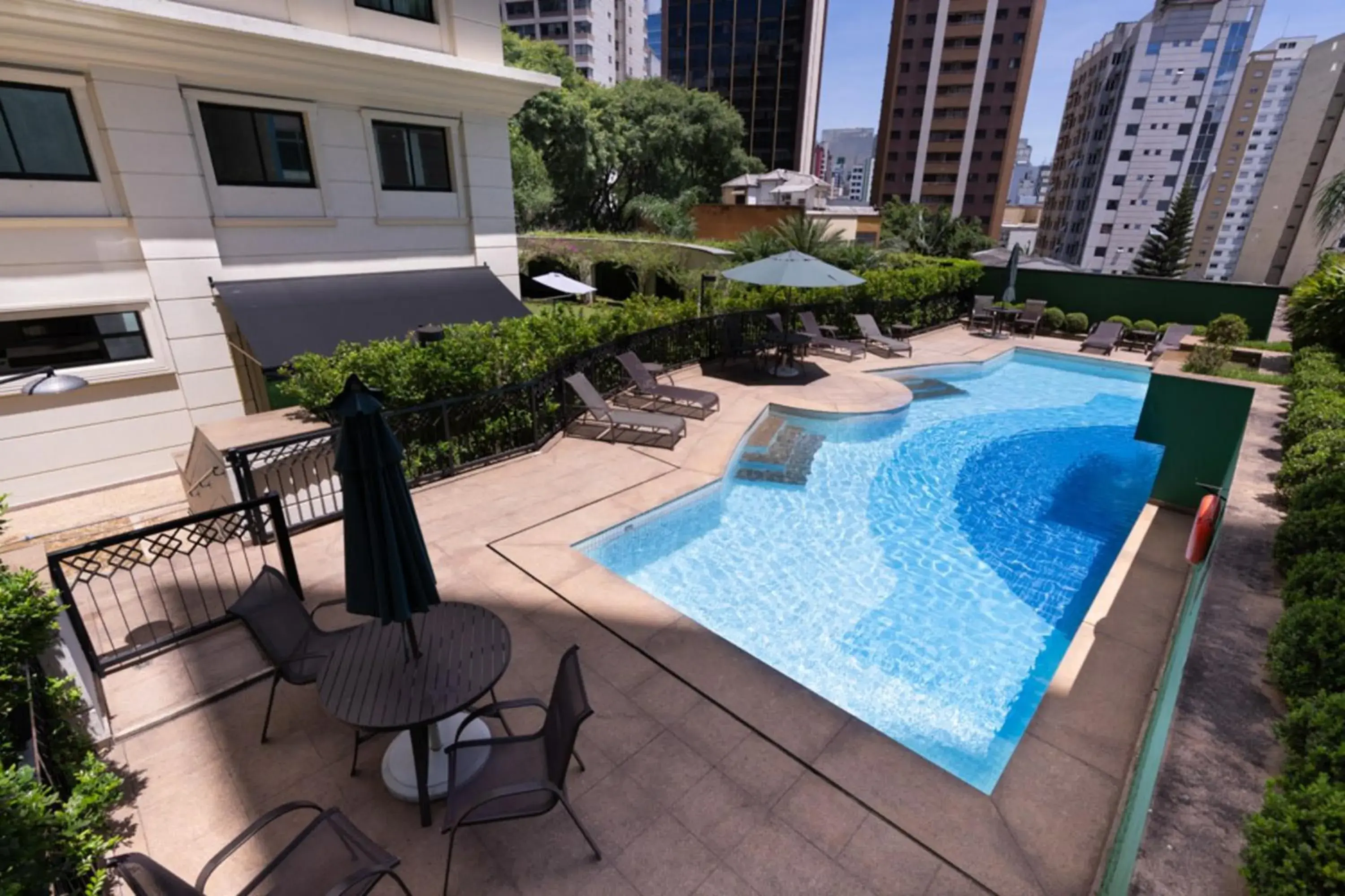 Swimming pool in Intercity Pamplona - The Universe Paulista Swimming pool in Intercity Pamplona - The Universe Paulista