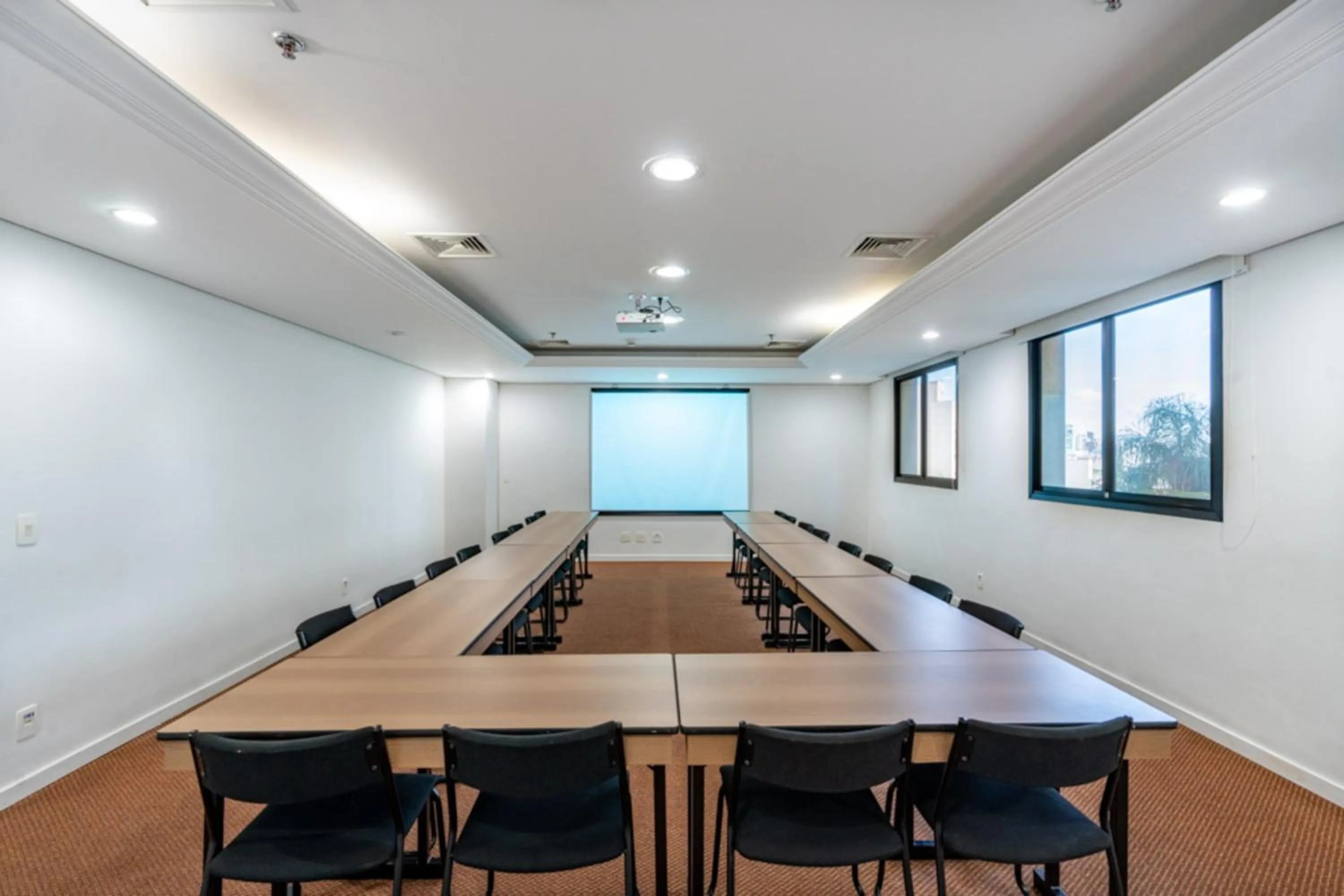Meeting/conference room in Intercity Pamplona - The Universe Paulista