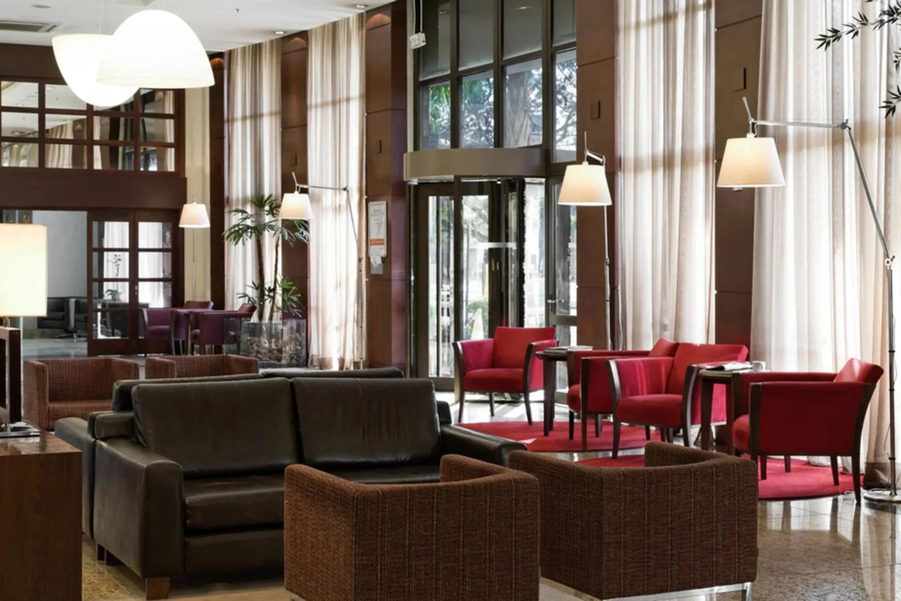 Restaurant/places to eat in Intercity Porto Alegre Praia de Belas