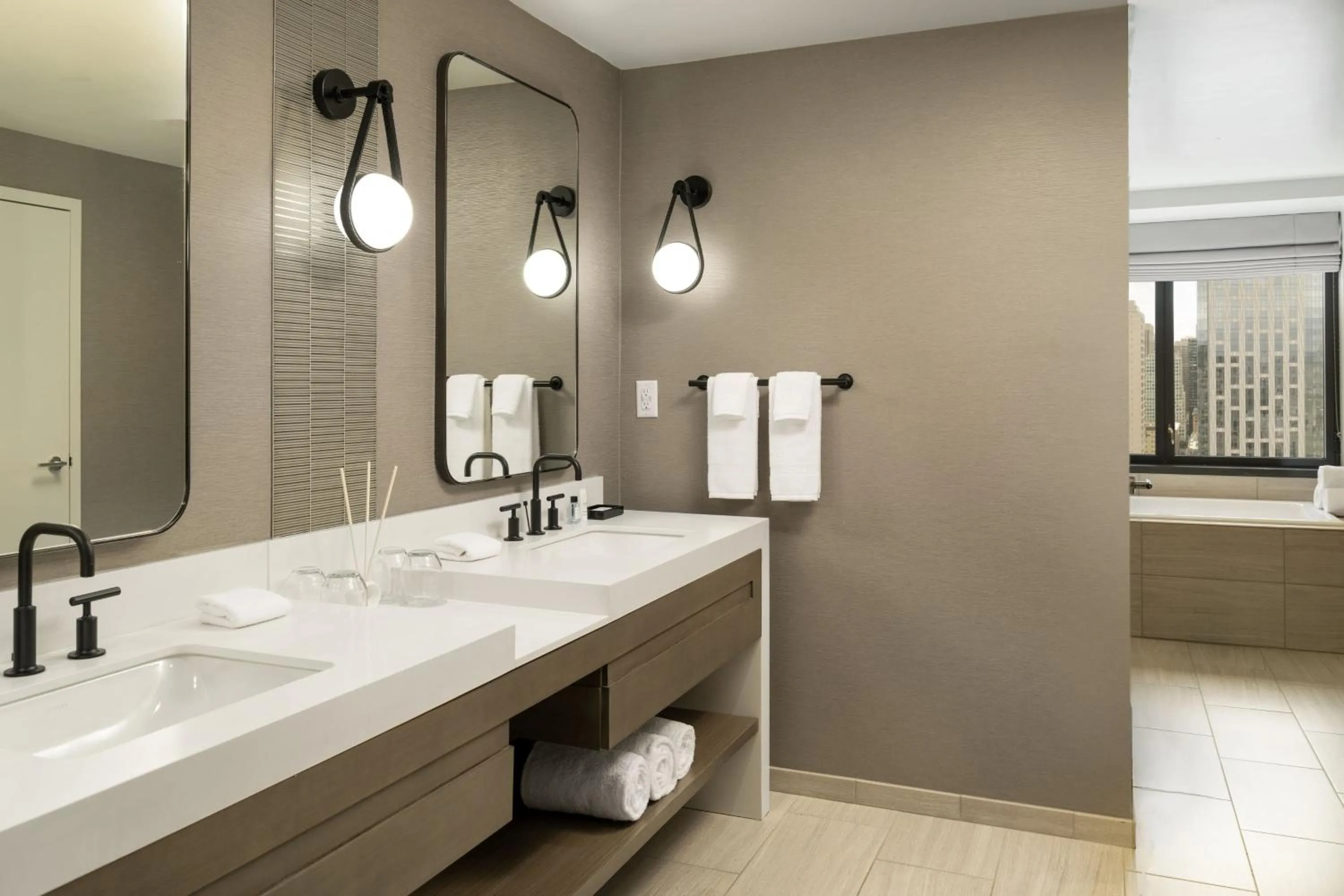 Bathroom in San Francisco Marriott Marquis Union Square