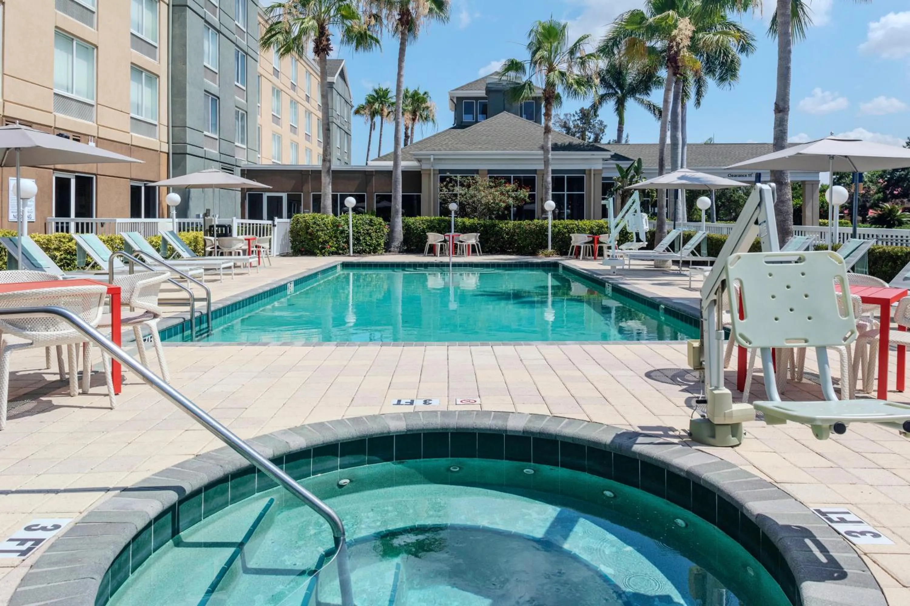 Swimming pool in Hilton Garden Inn Sarasota-Bradenton Airport