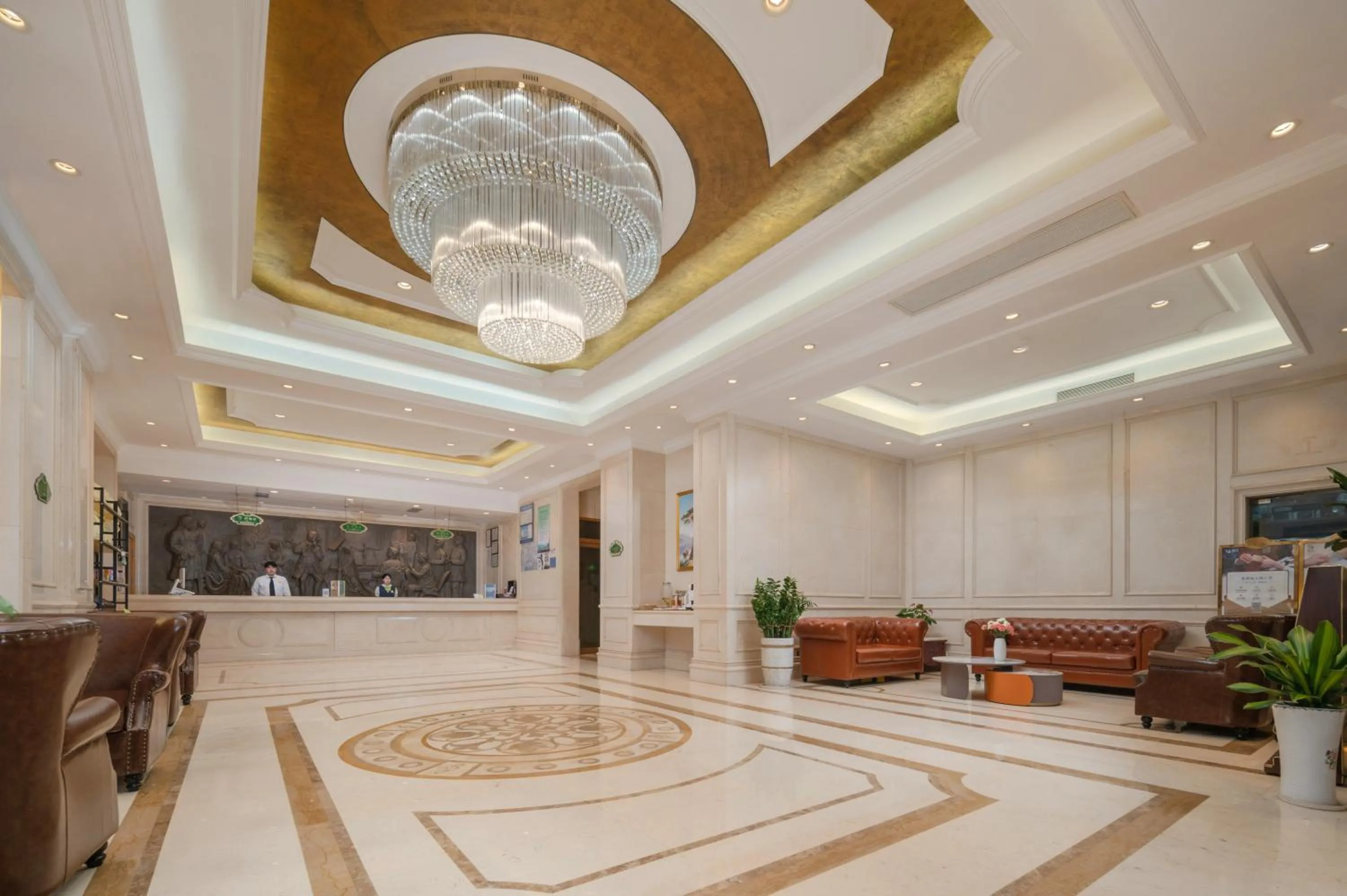 Lobby or reception in Vienna Hotel Shenzhen Fuyong Subway Station