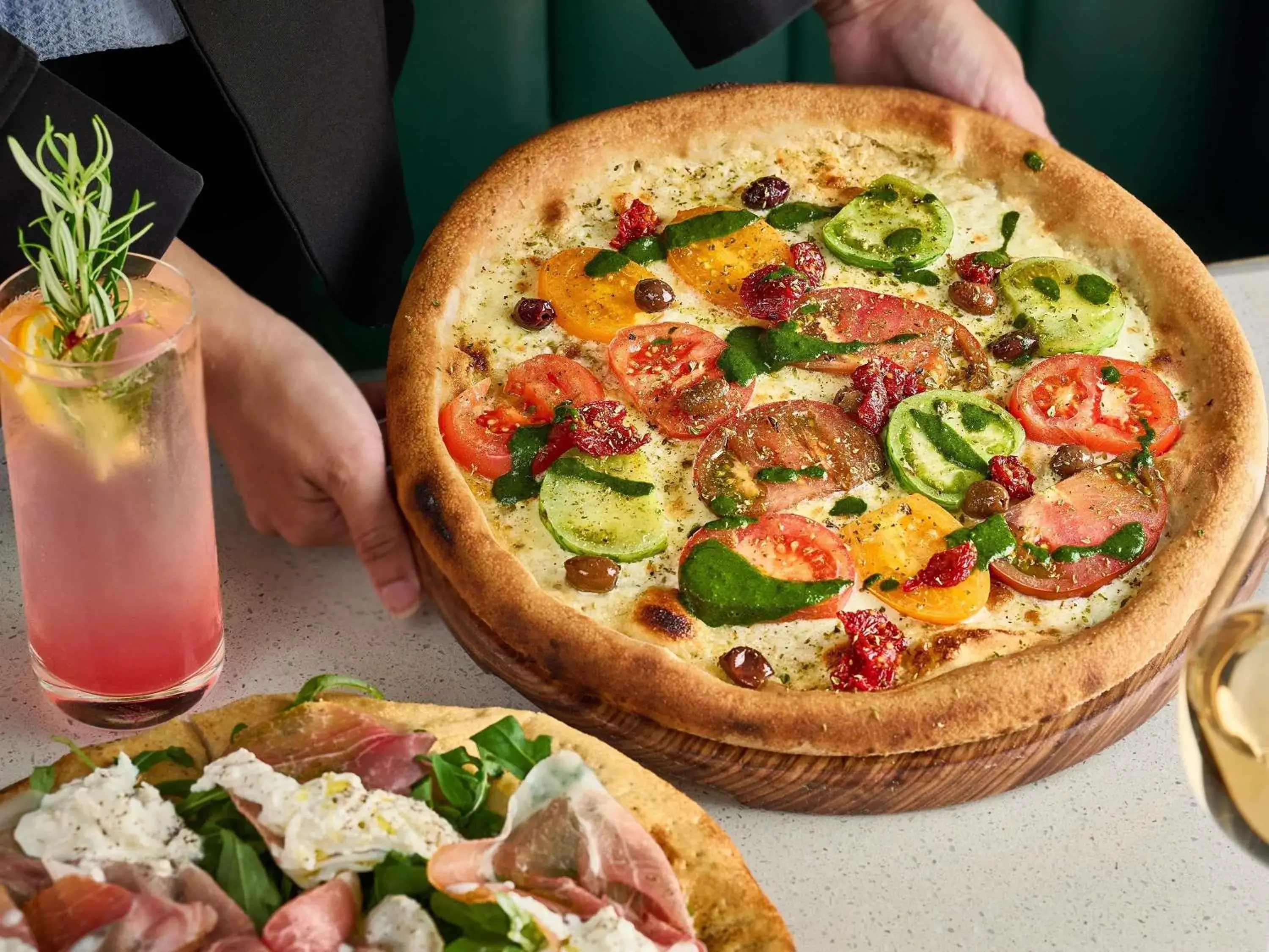 Restaurant/places to eat in Fairmont Singapore Restaurant/places to eat in Fairmont Singapore