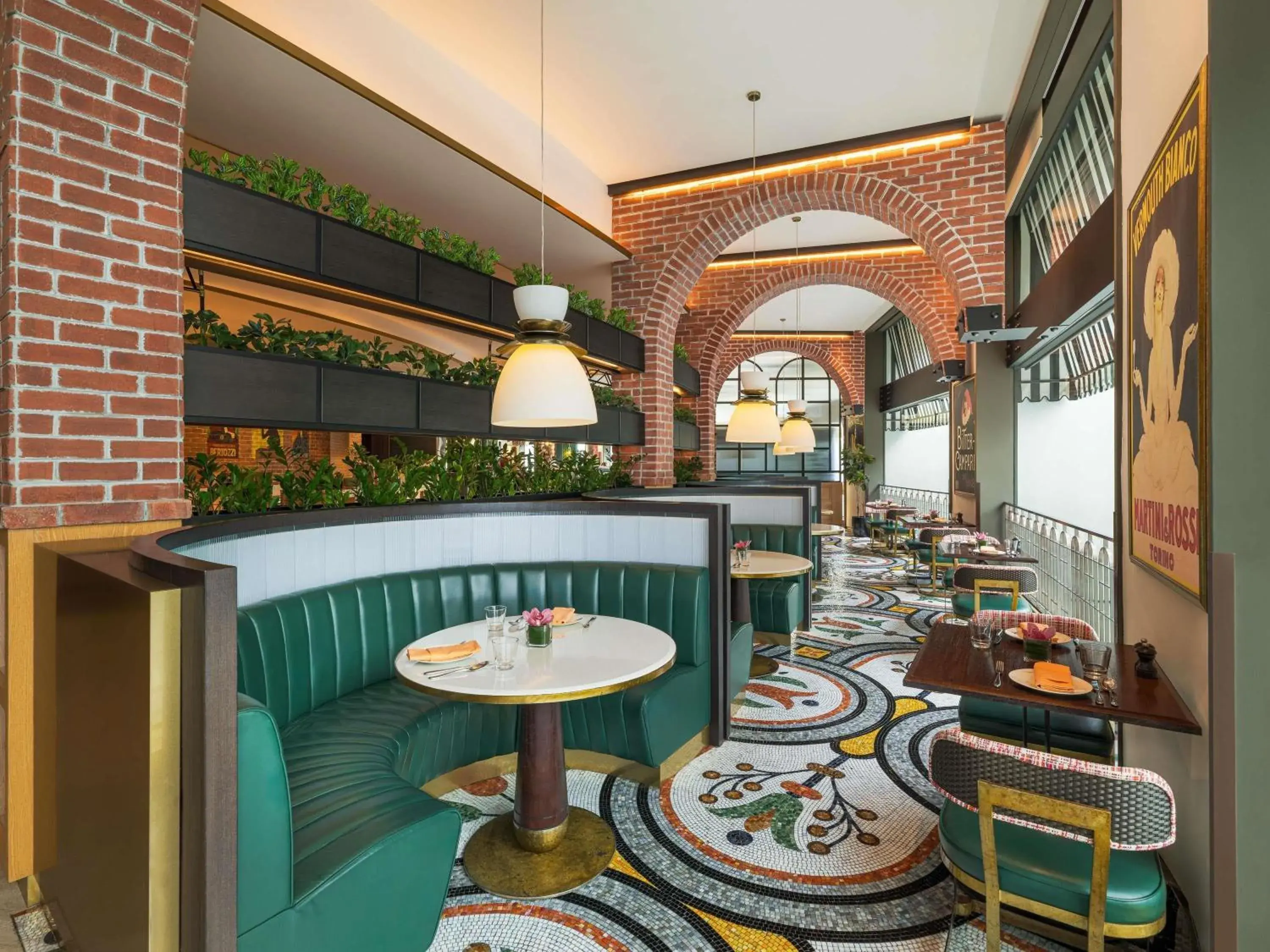 Restaurant/places to eat in Fairmont Singapore Restaurant/places to eat in Fairmont Singapore